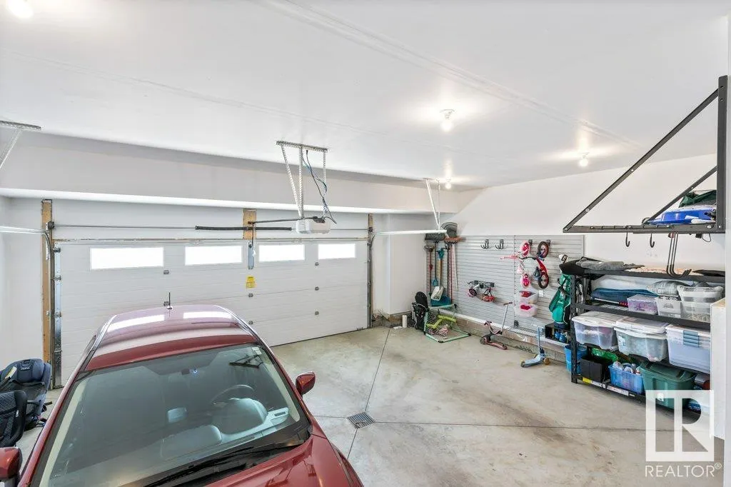 27 RYBURY Court