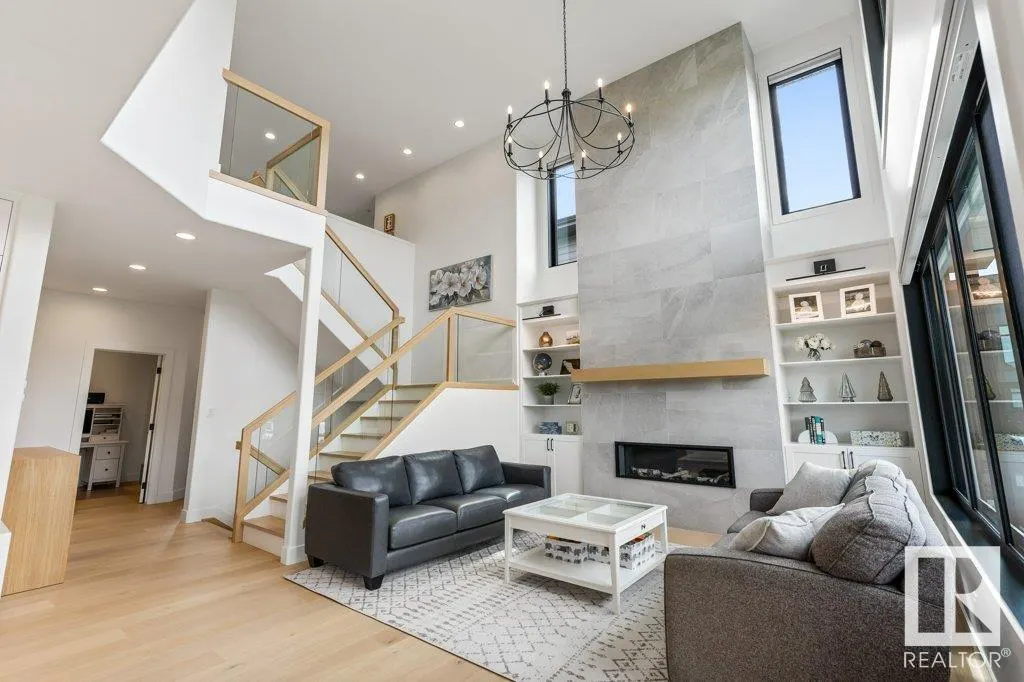27 RYBURY Court
