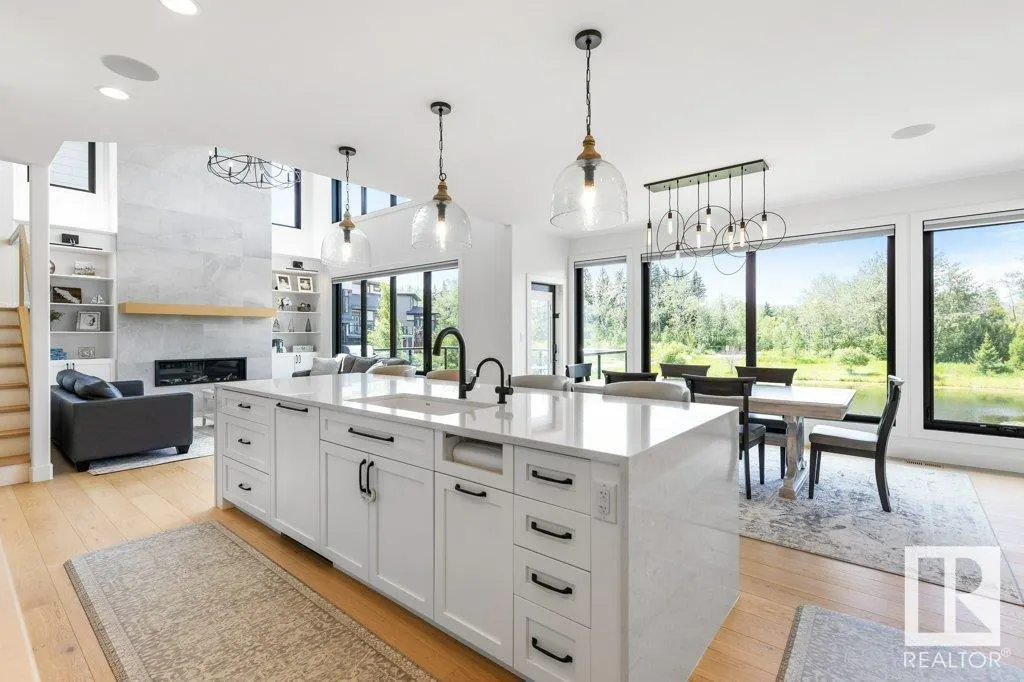 27 RYBURY Court