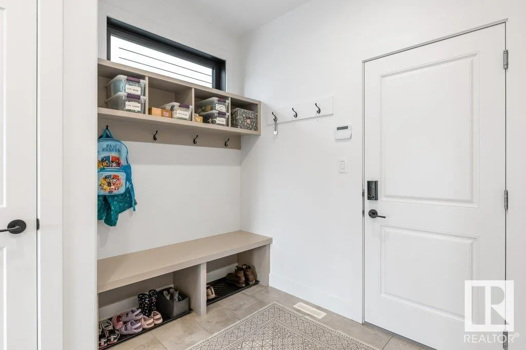 27 RYBURY Court