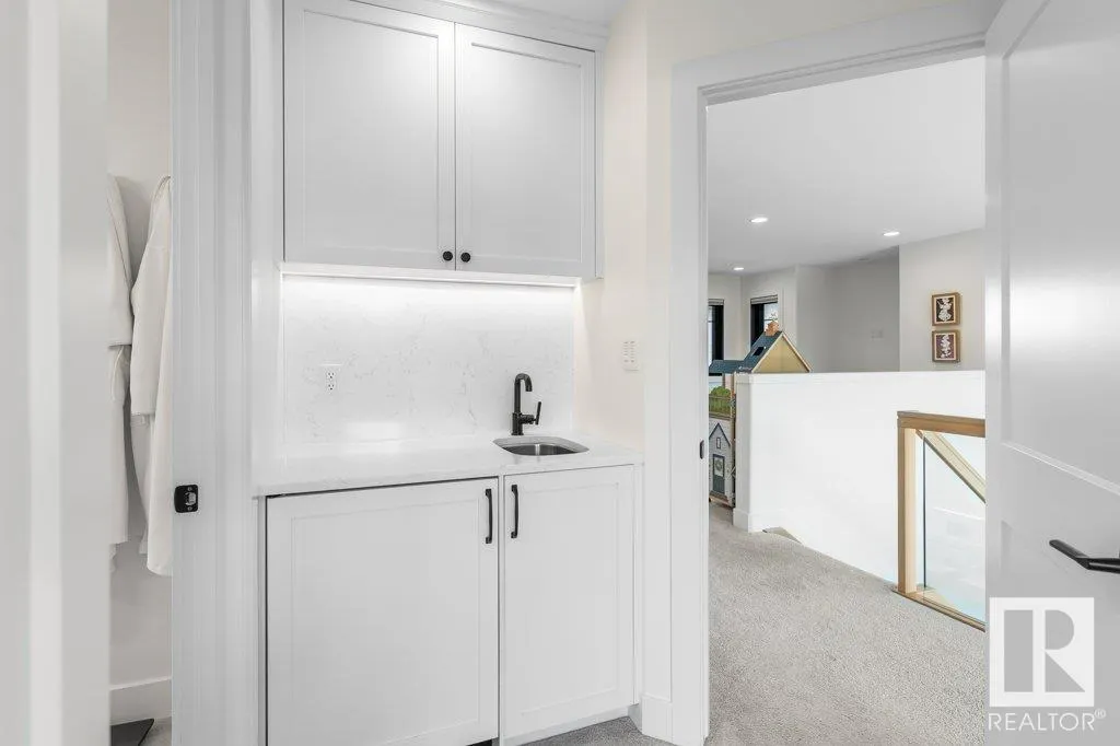 27 RYBURY Court