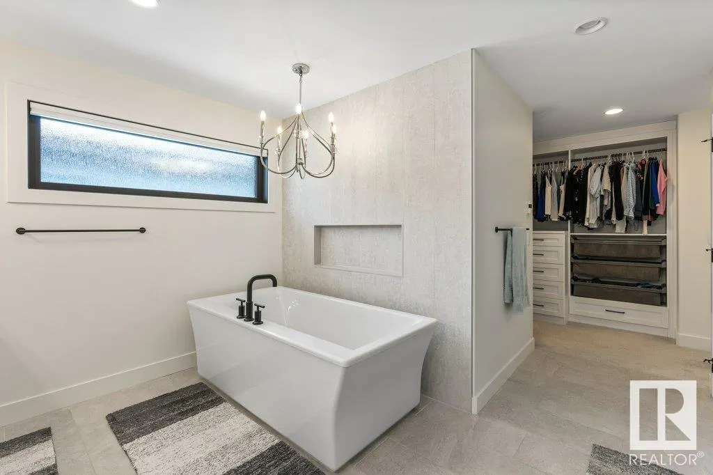 27 RYBURY Court