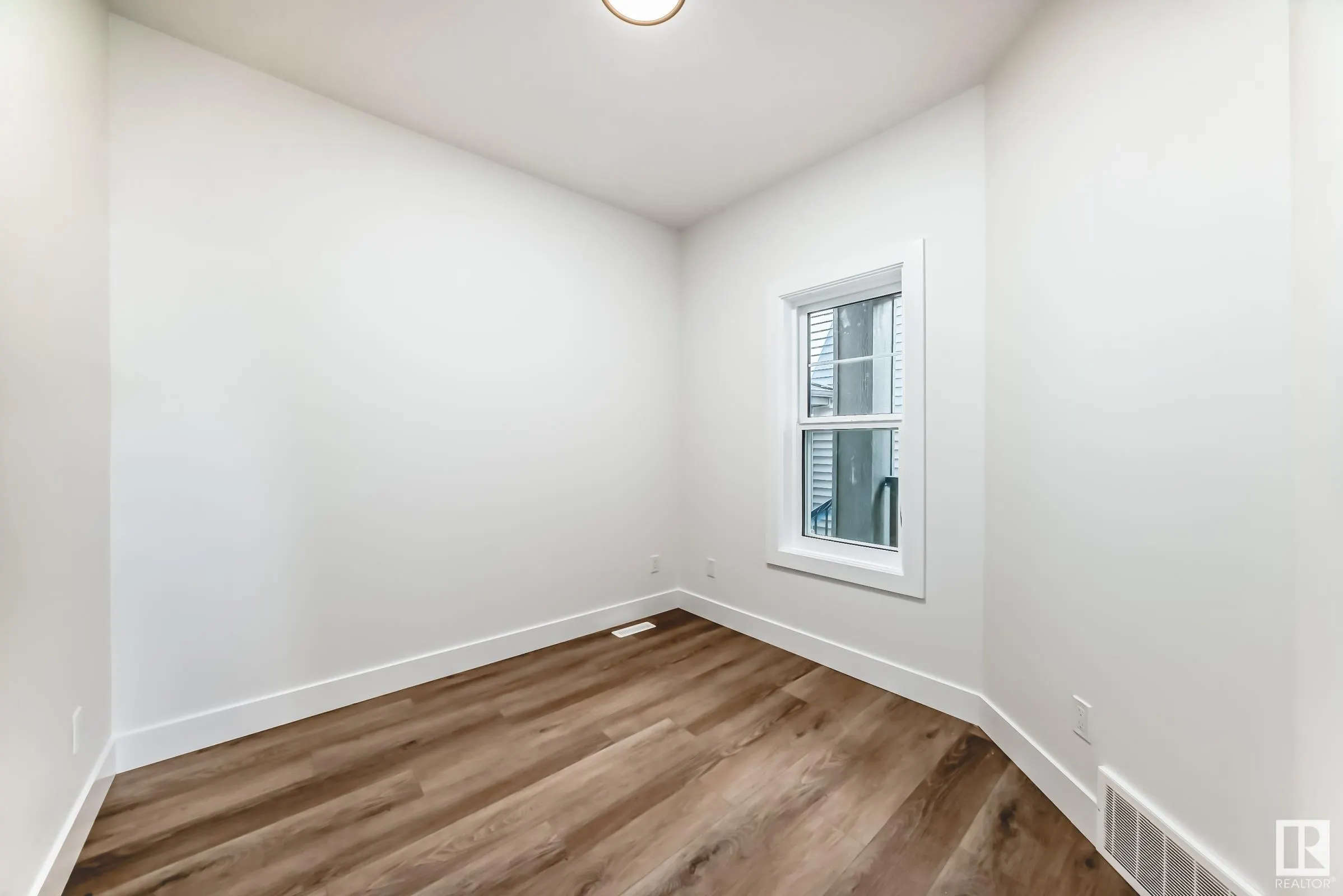 325 bluff Cove