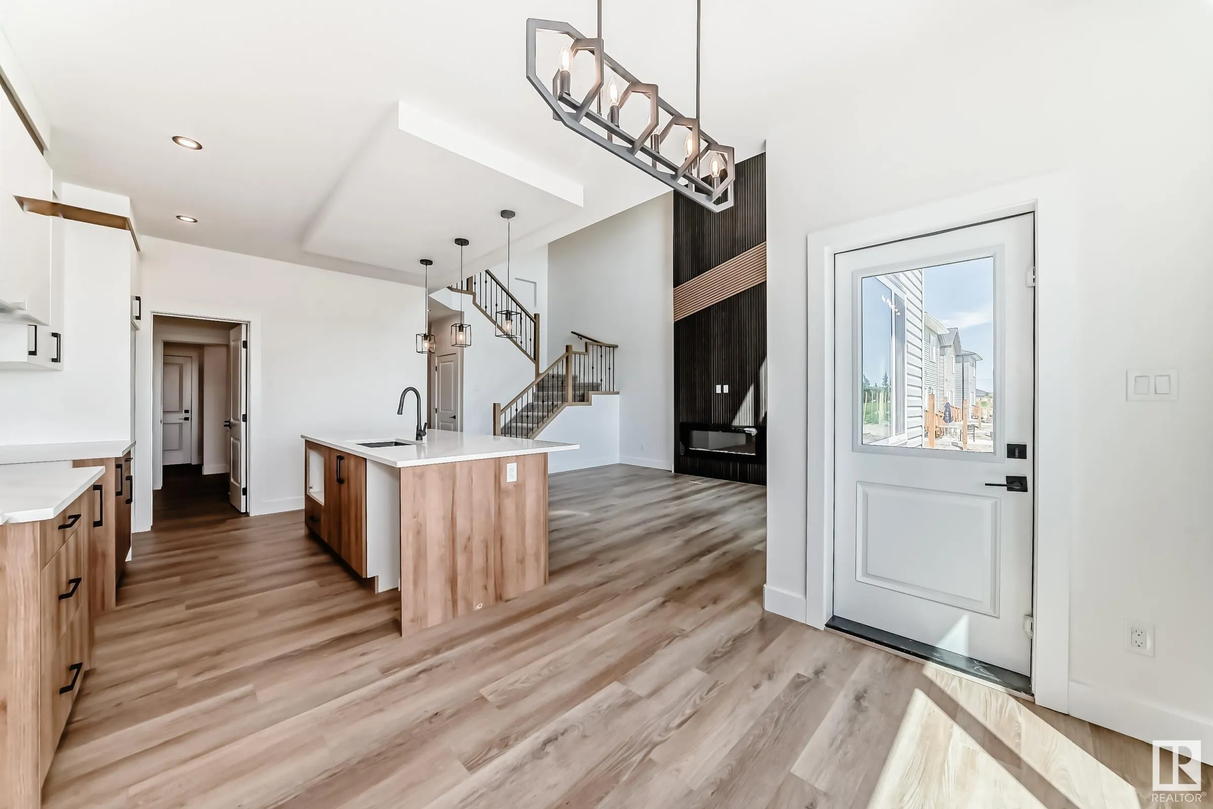 325 bluff Cove