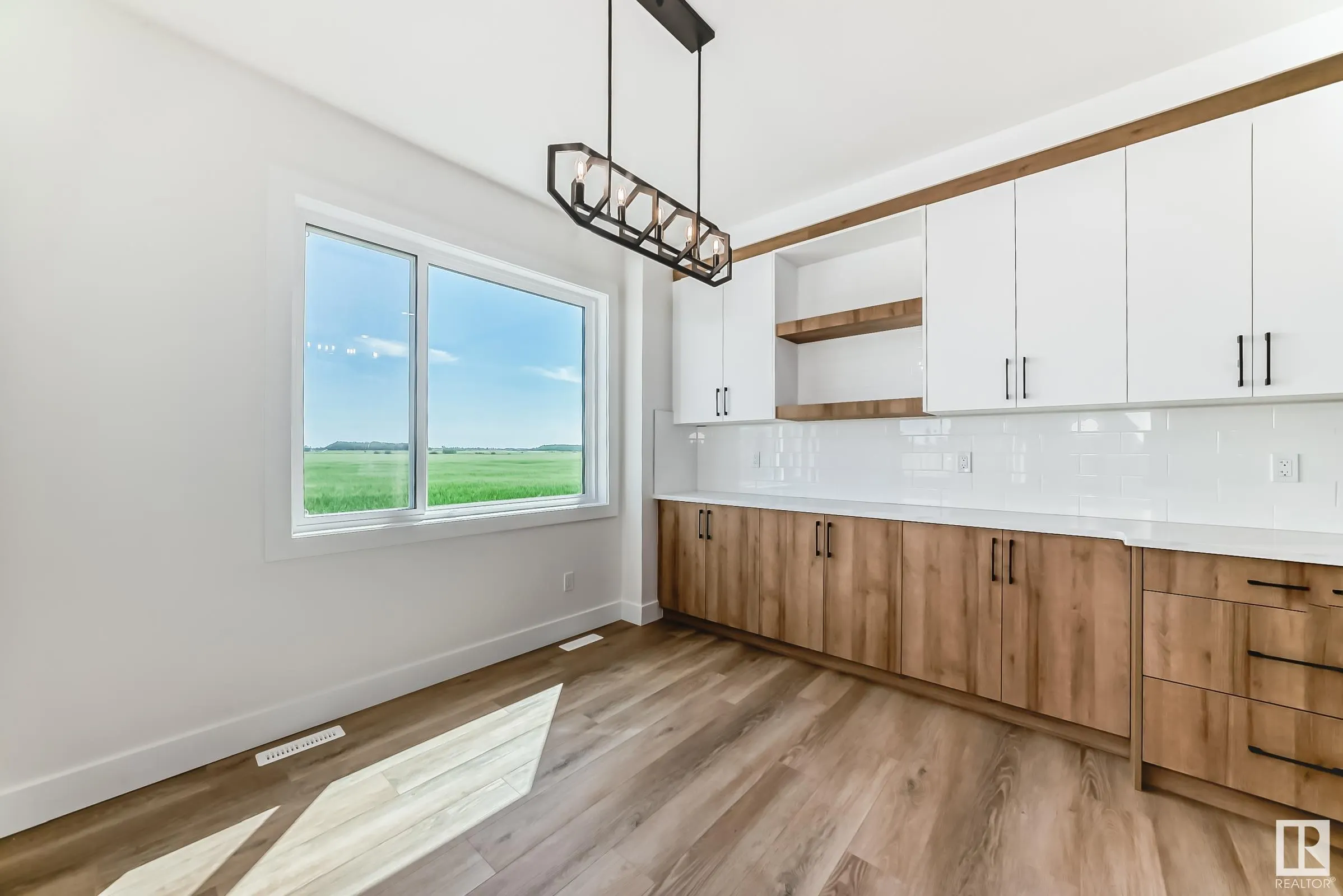 325 bluff Cove