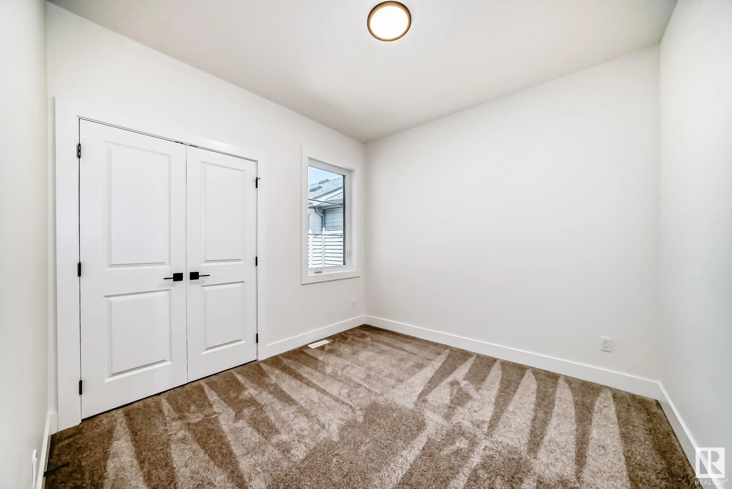 325 bluff Cove