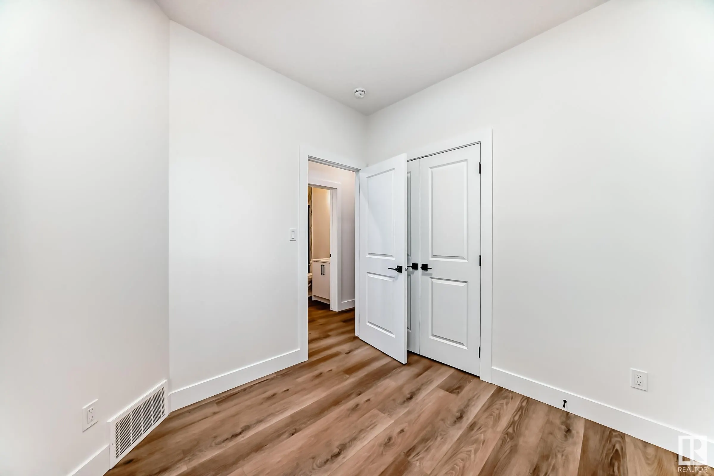 325 bluff Cove