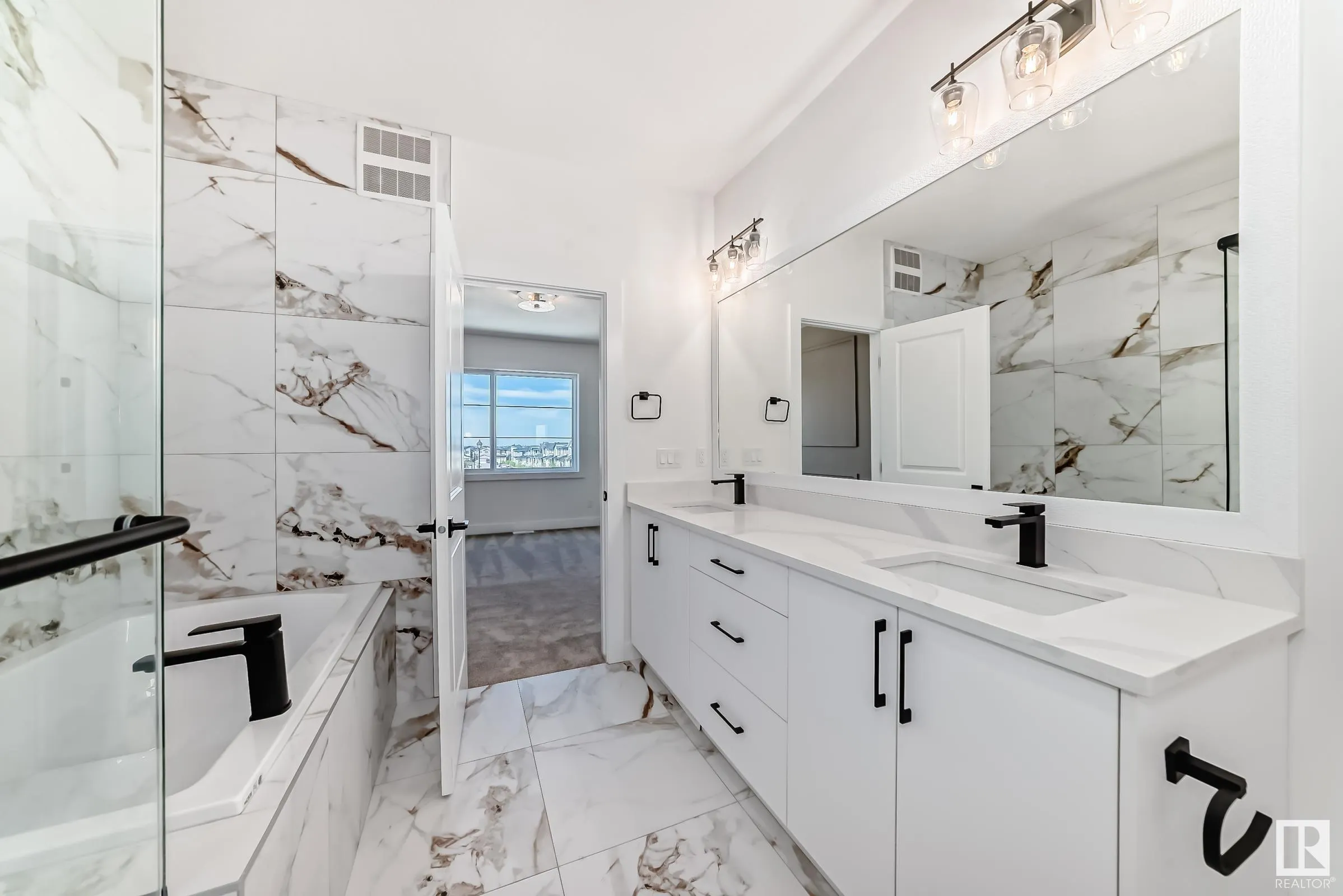 325 bluff Cove