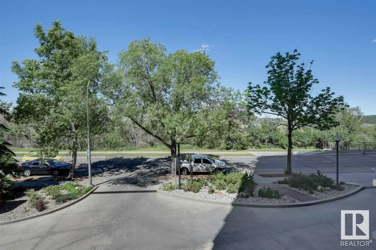 10649 Saskatchewan Drive