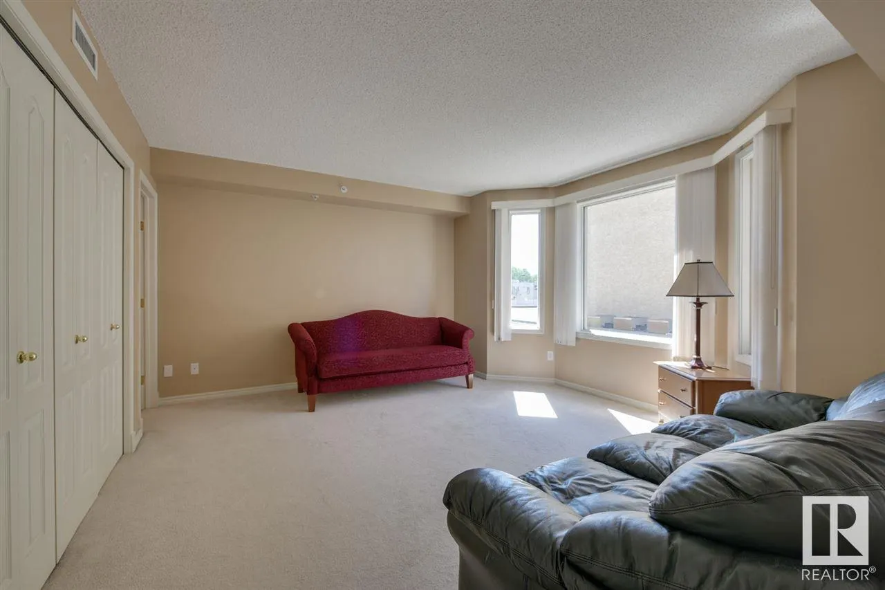 10649 Saskatchewan Drive