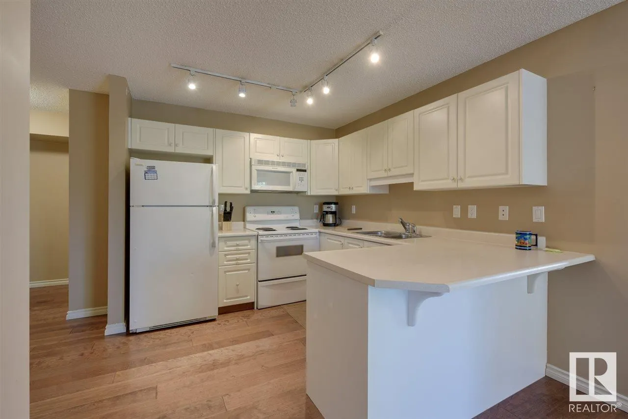 10649 Saskatchewan Drive