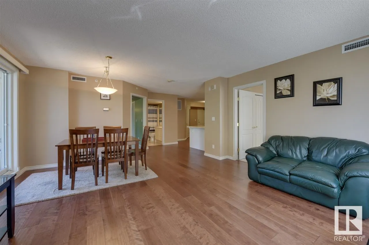 10649 Saskatchewan Drive
