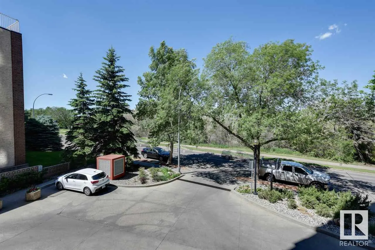 10649 Saskatchewan Drive