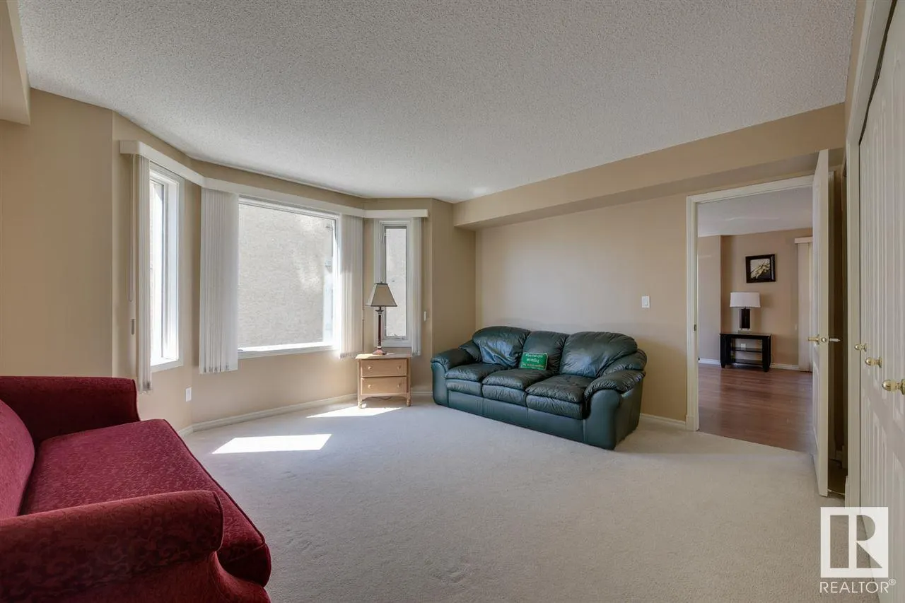 10649 Saskatchewan Drive