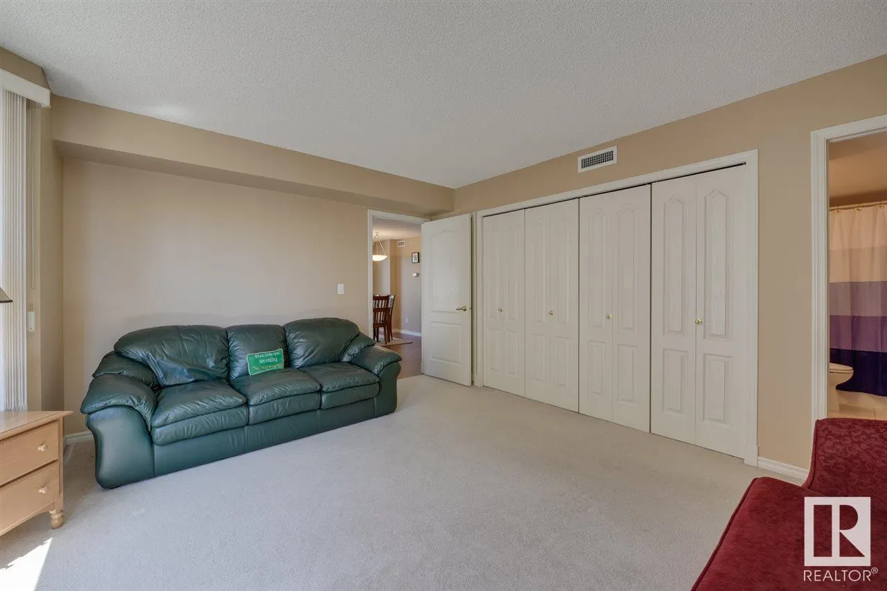 10649 Saskatchewan Drive