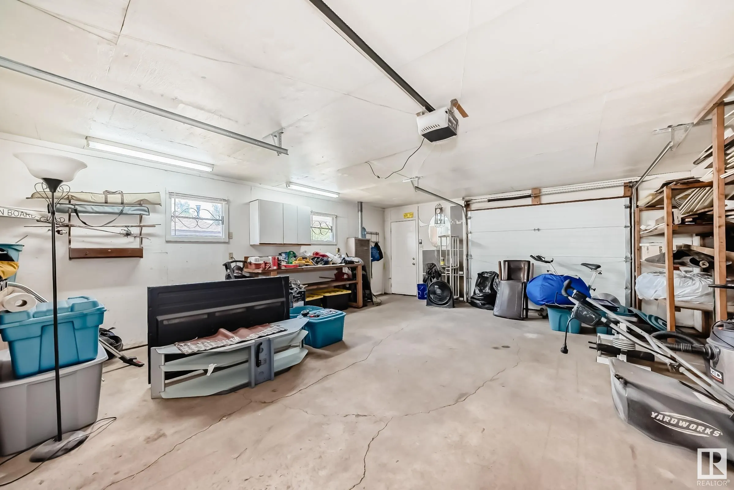 6615 88 Street