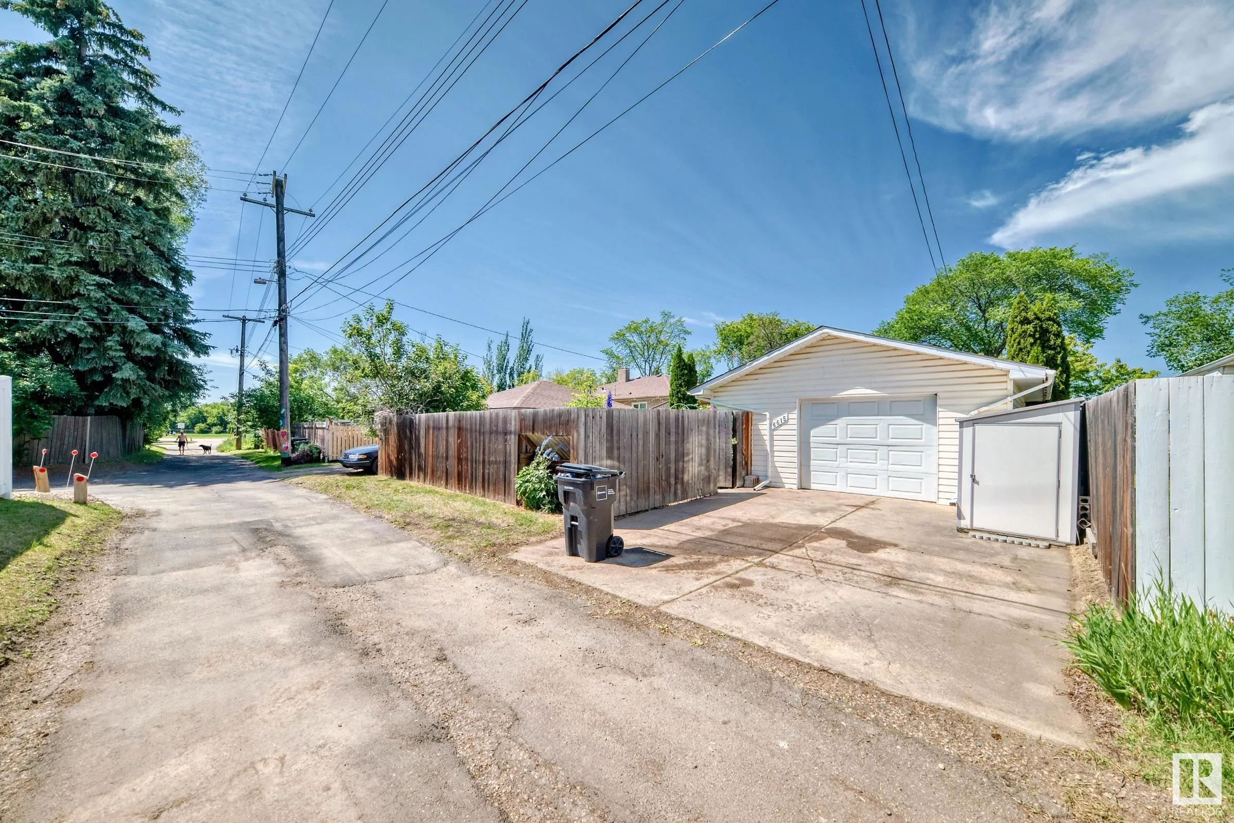 6615 88 Street