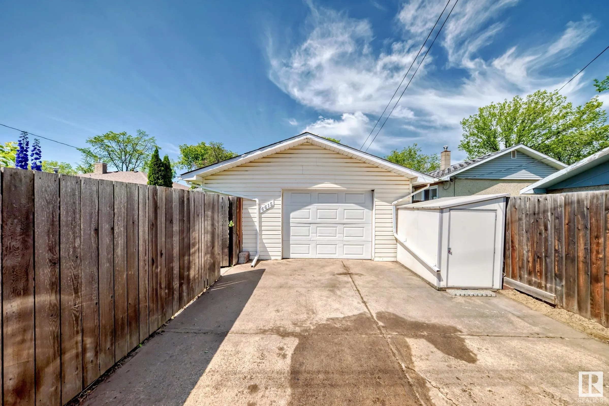 6615 88 Street