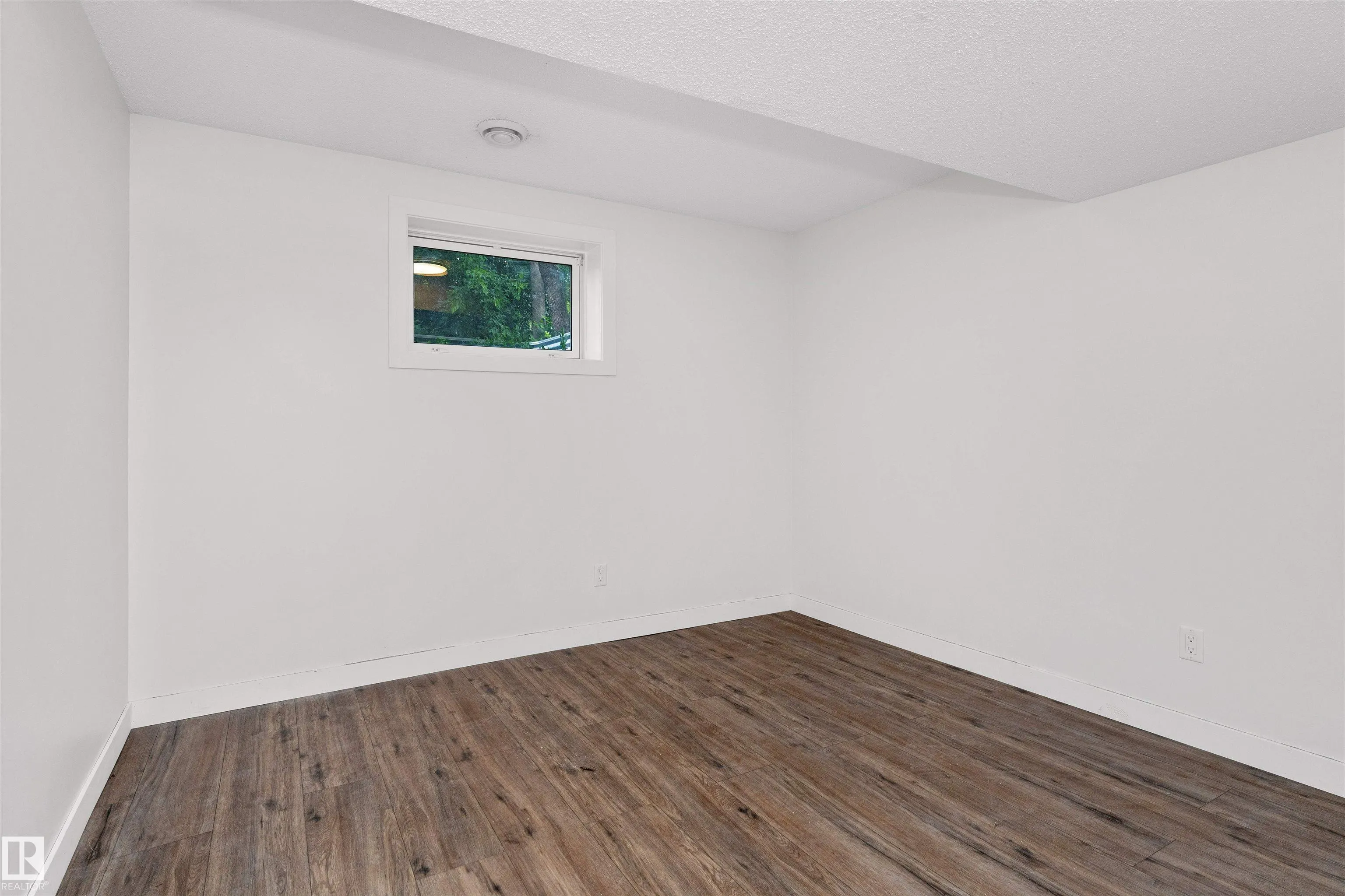 14308 121 Street