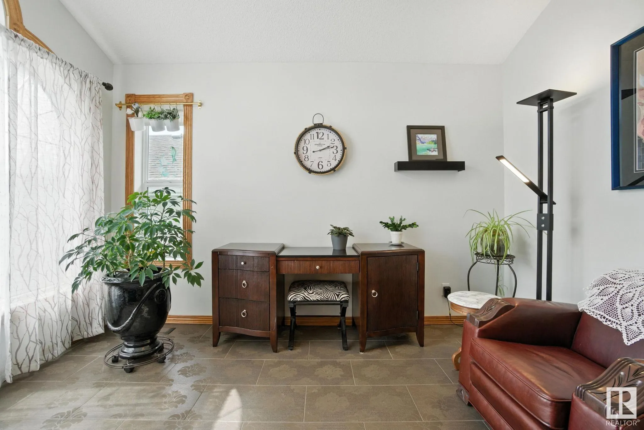 504 HIGHLAND Drive