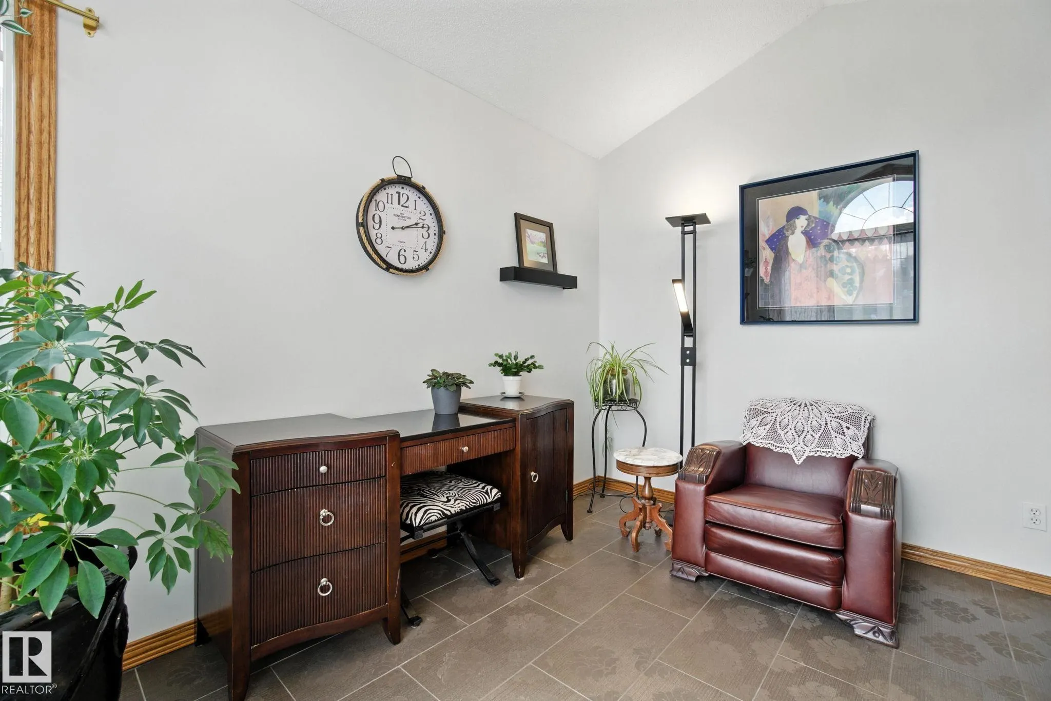 504 HIGHLAND Drive