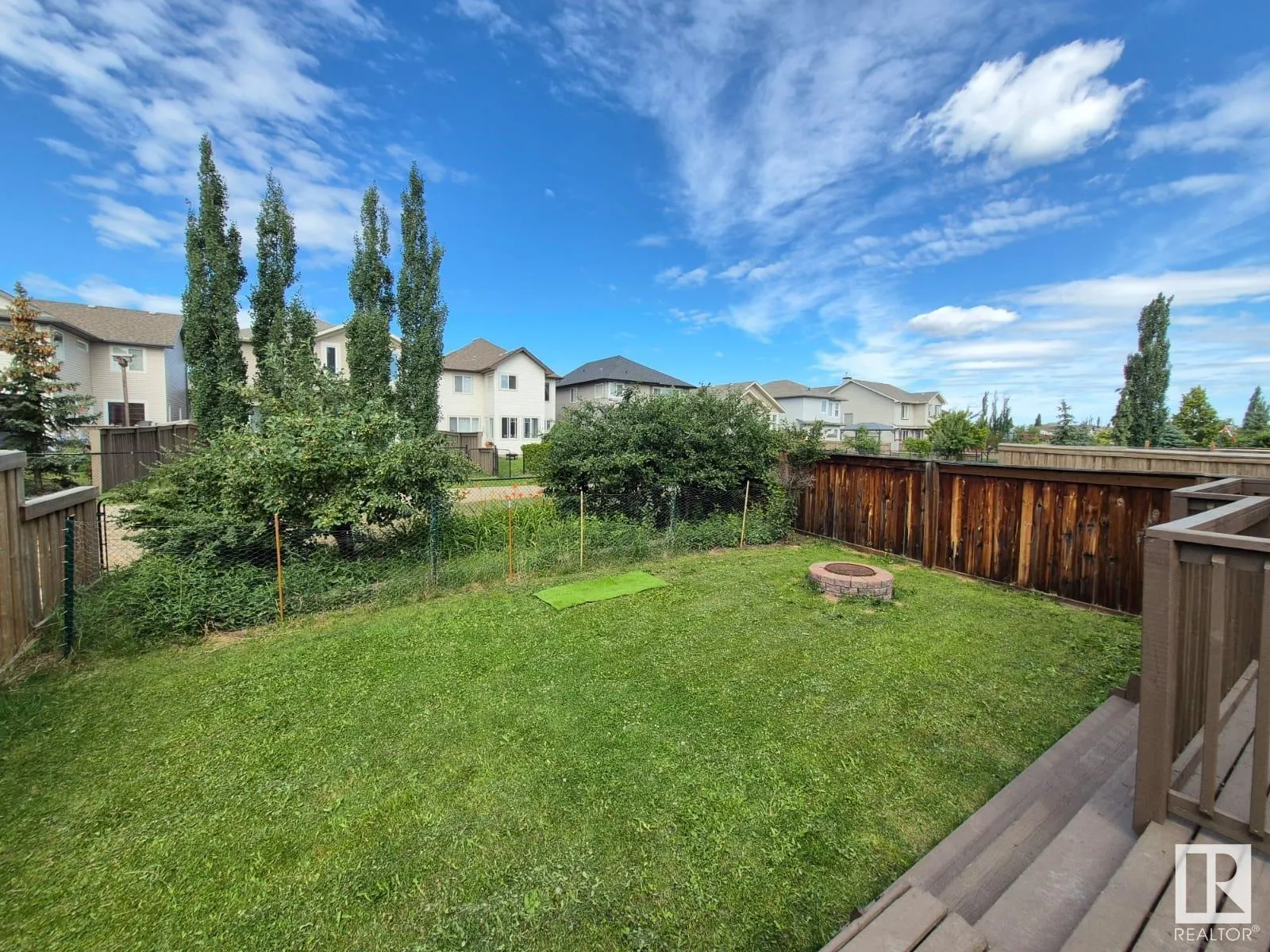 8361 shaske Crescent
