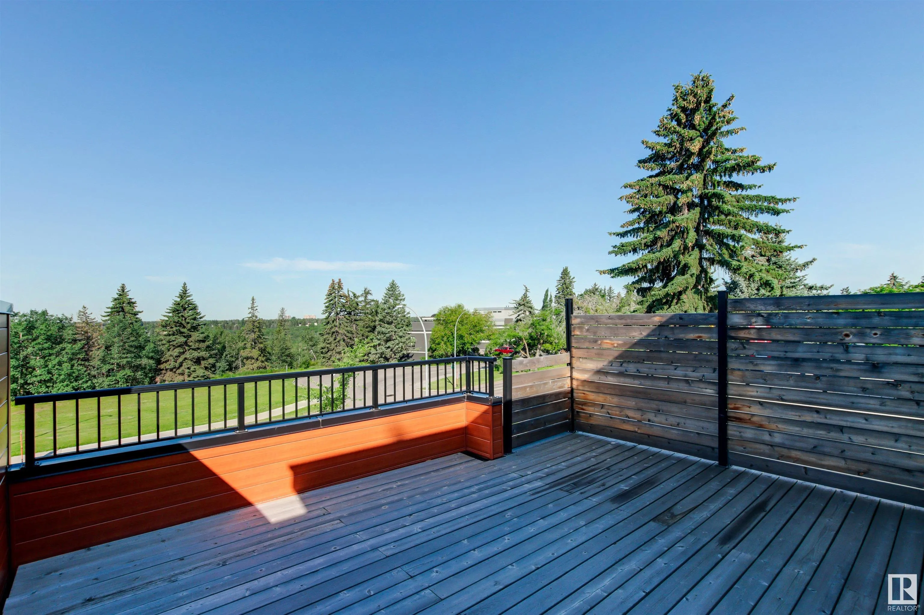 8343 SASKATCHEWAN Drive