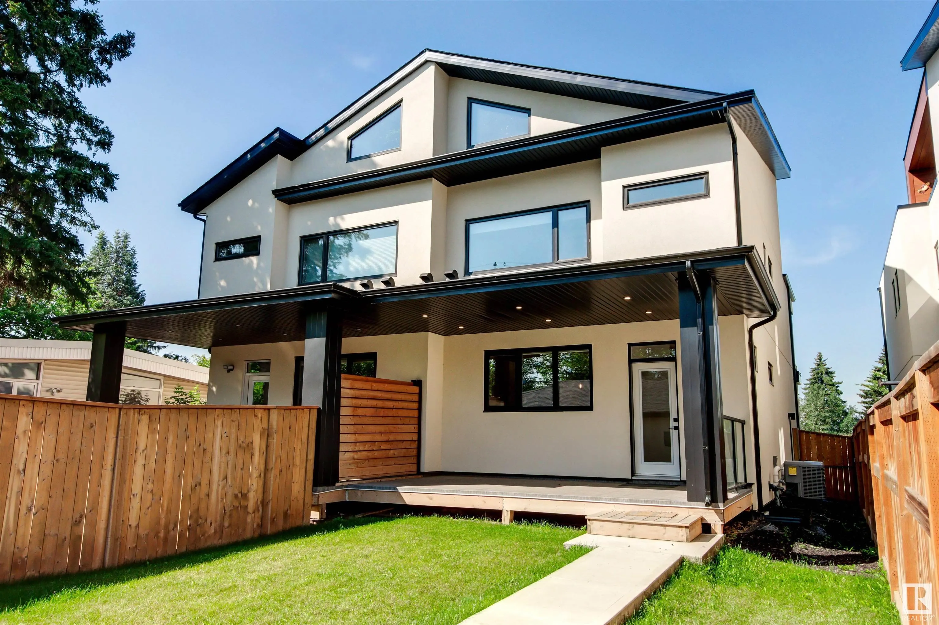 8343 SASKATCHEWAN Drive
