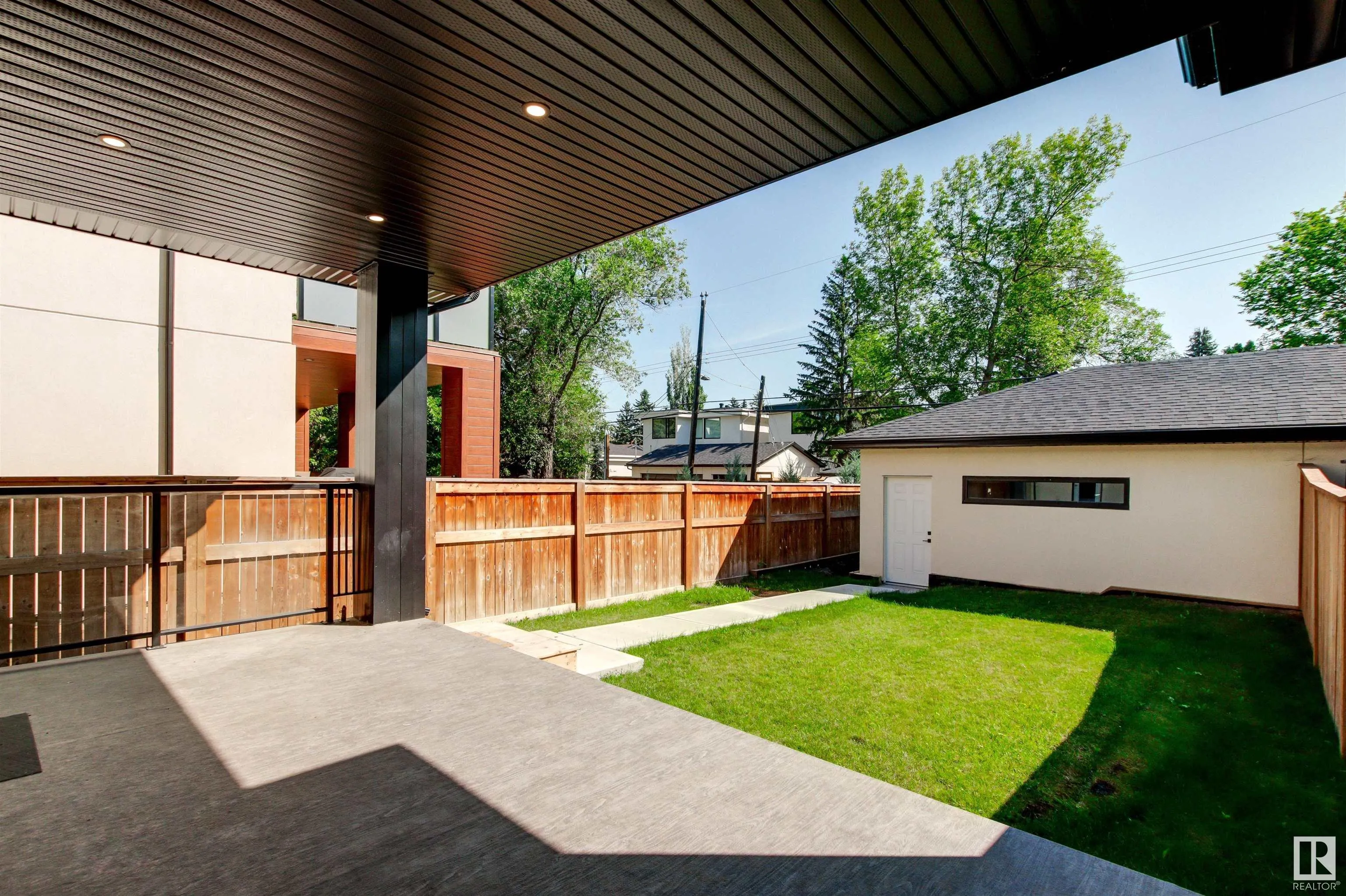 8343 SASKATCHEWAN Drive
