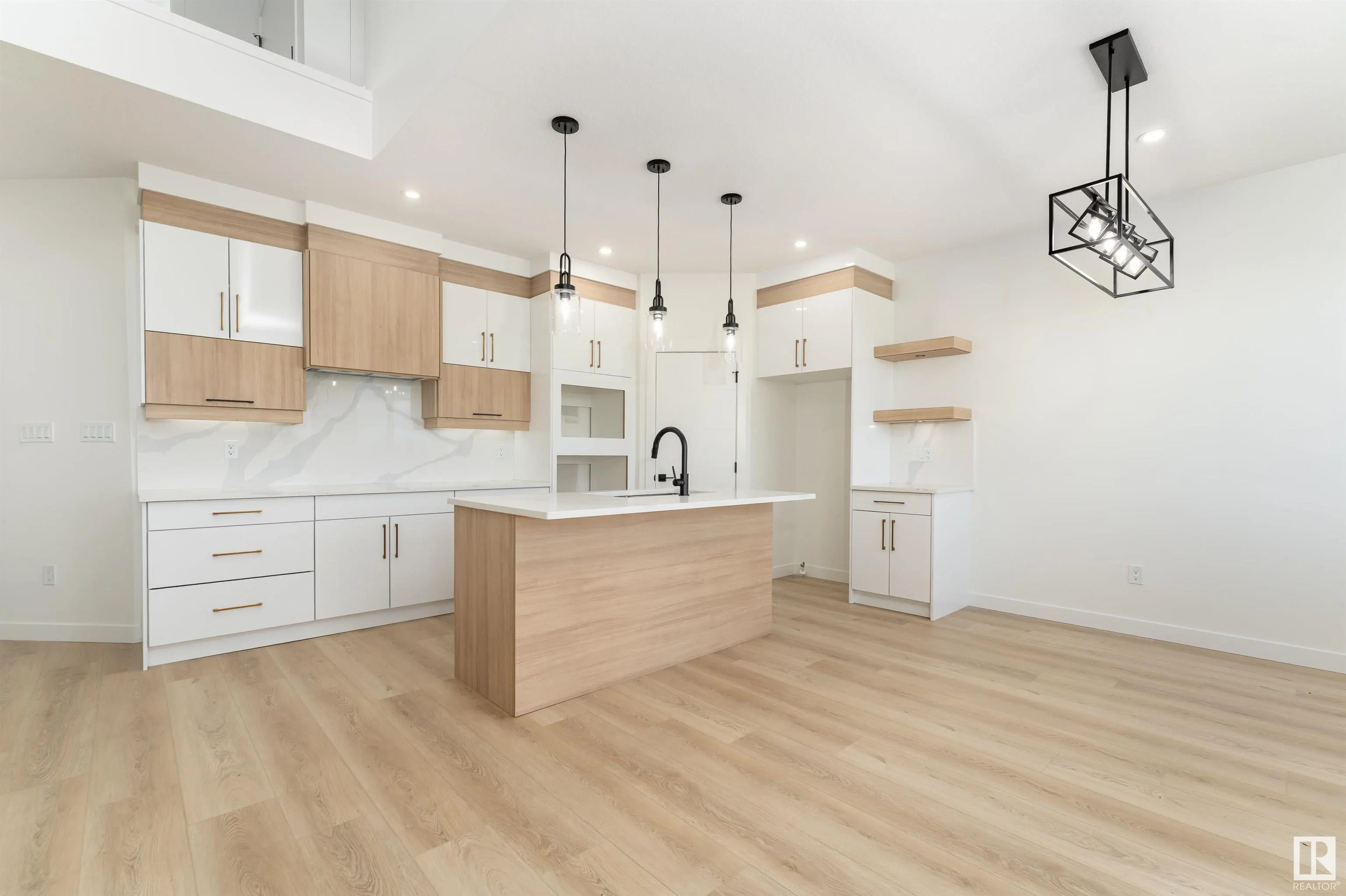 76 HAZELWOOD Lane