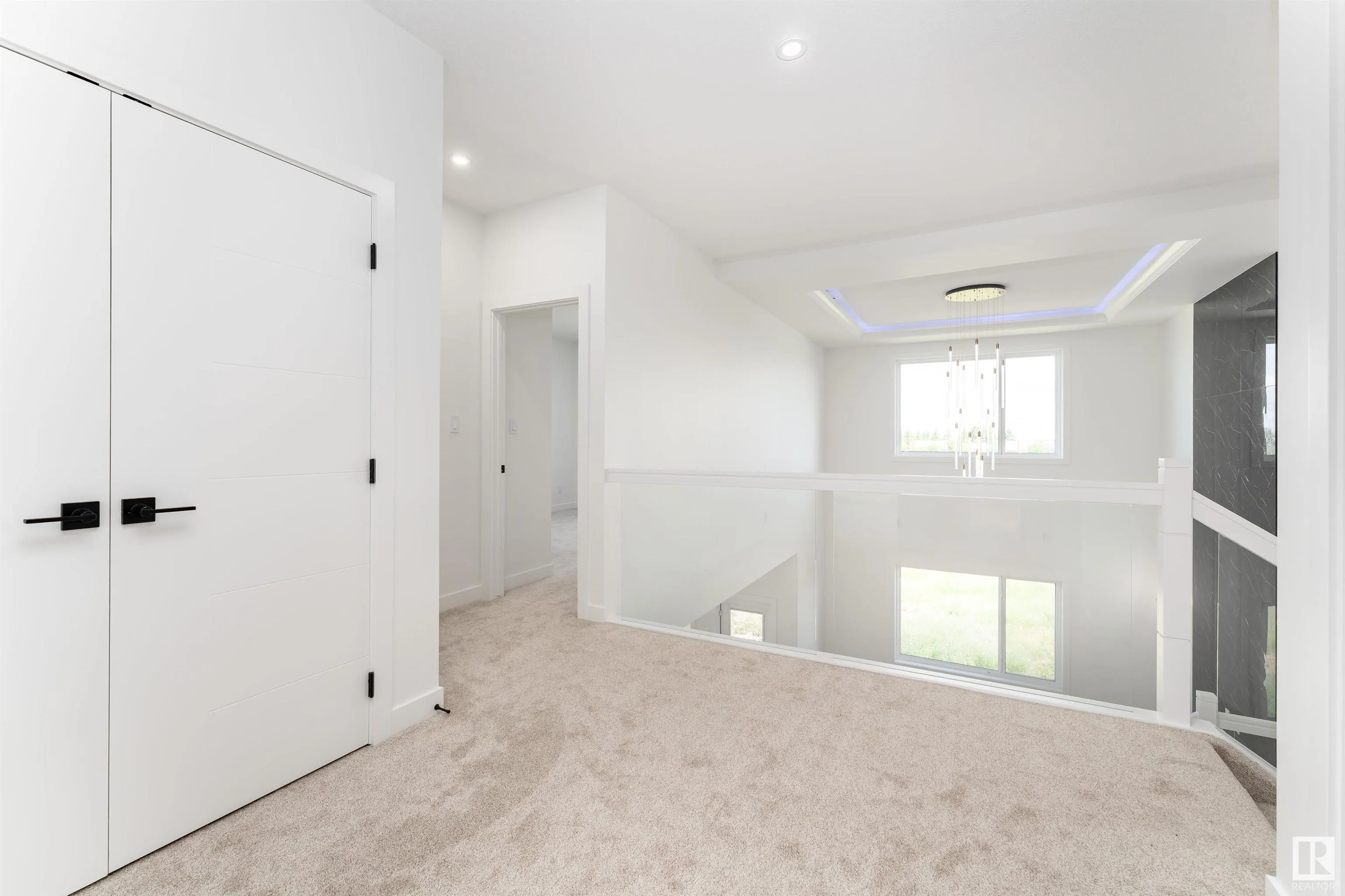 76 HAZELWOOD Lane