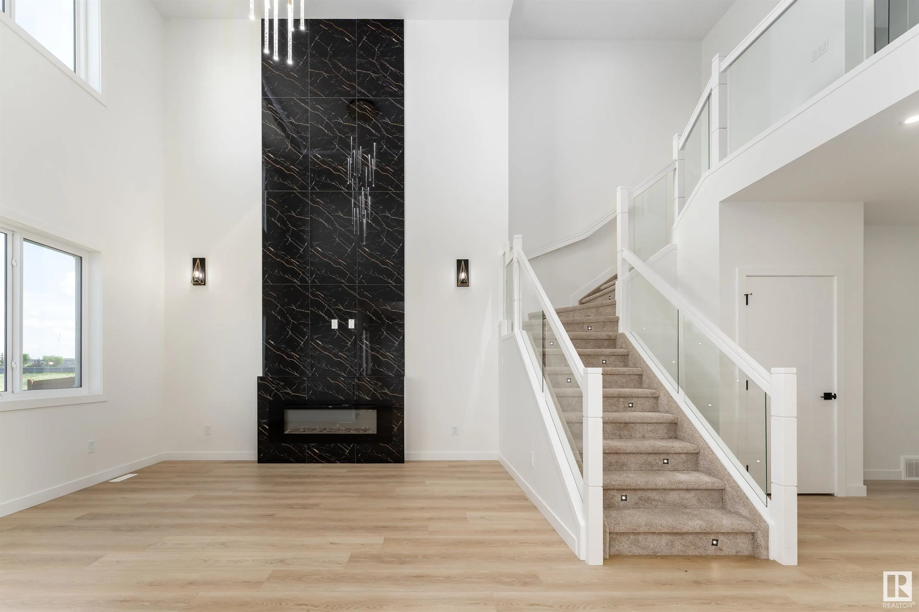 76 HAZELWOOD Lane