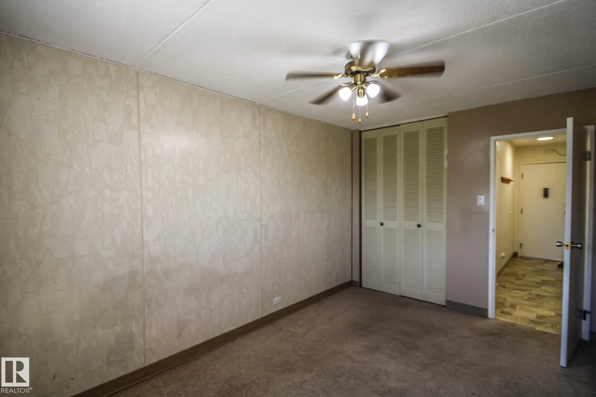4836 52 Ave