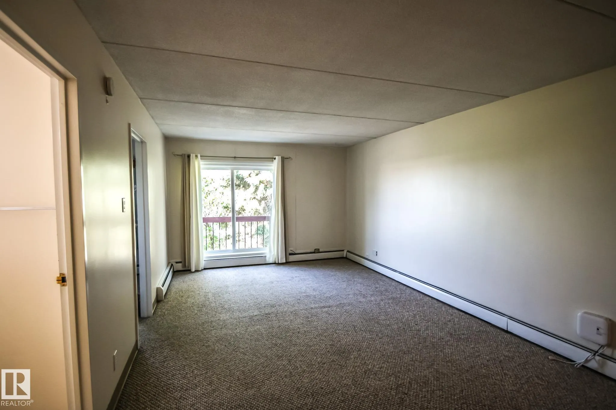 4836 52 Ave