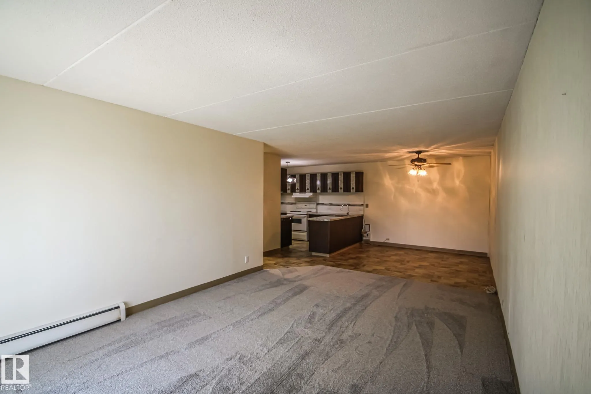 4836 52 Ave