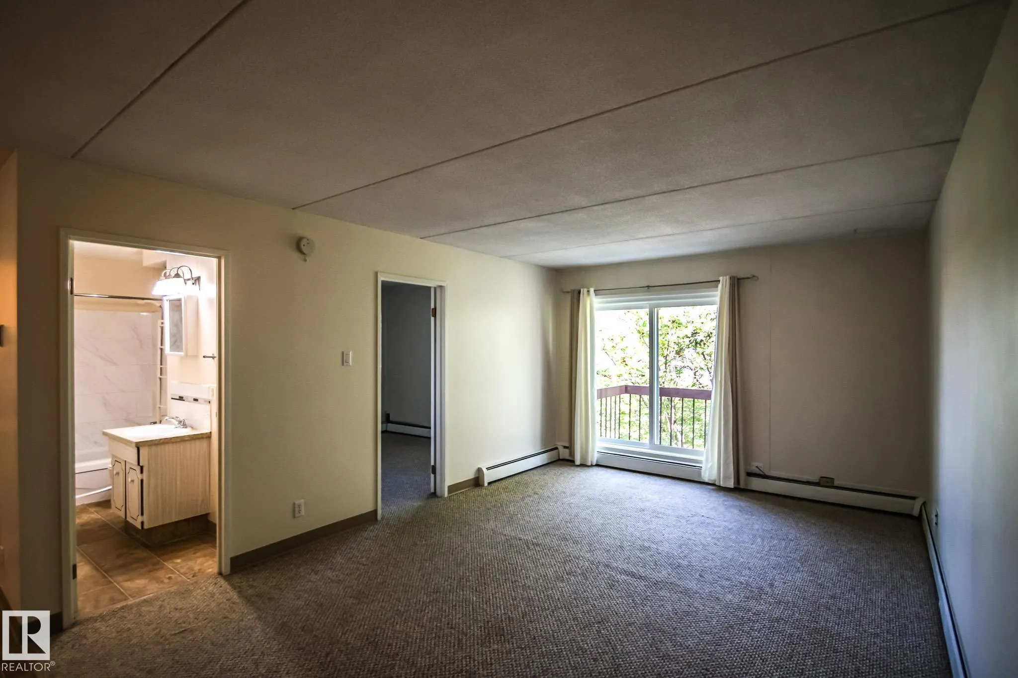 4836 52 Ave