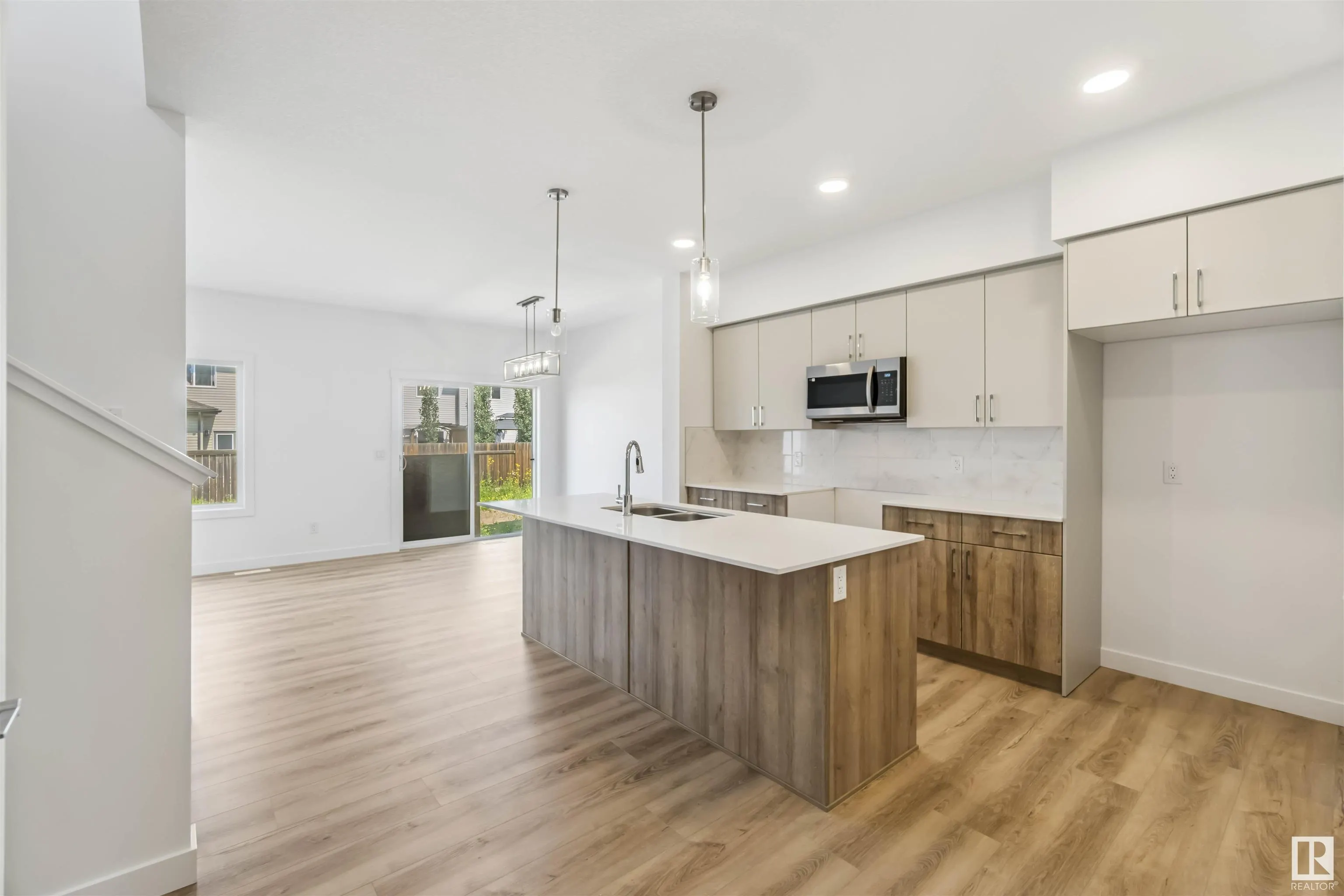 18 SPRINGBROOK Wynd