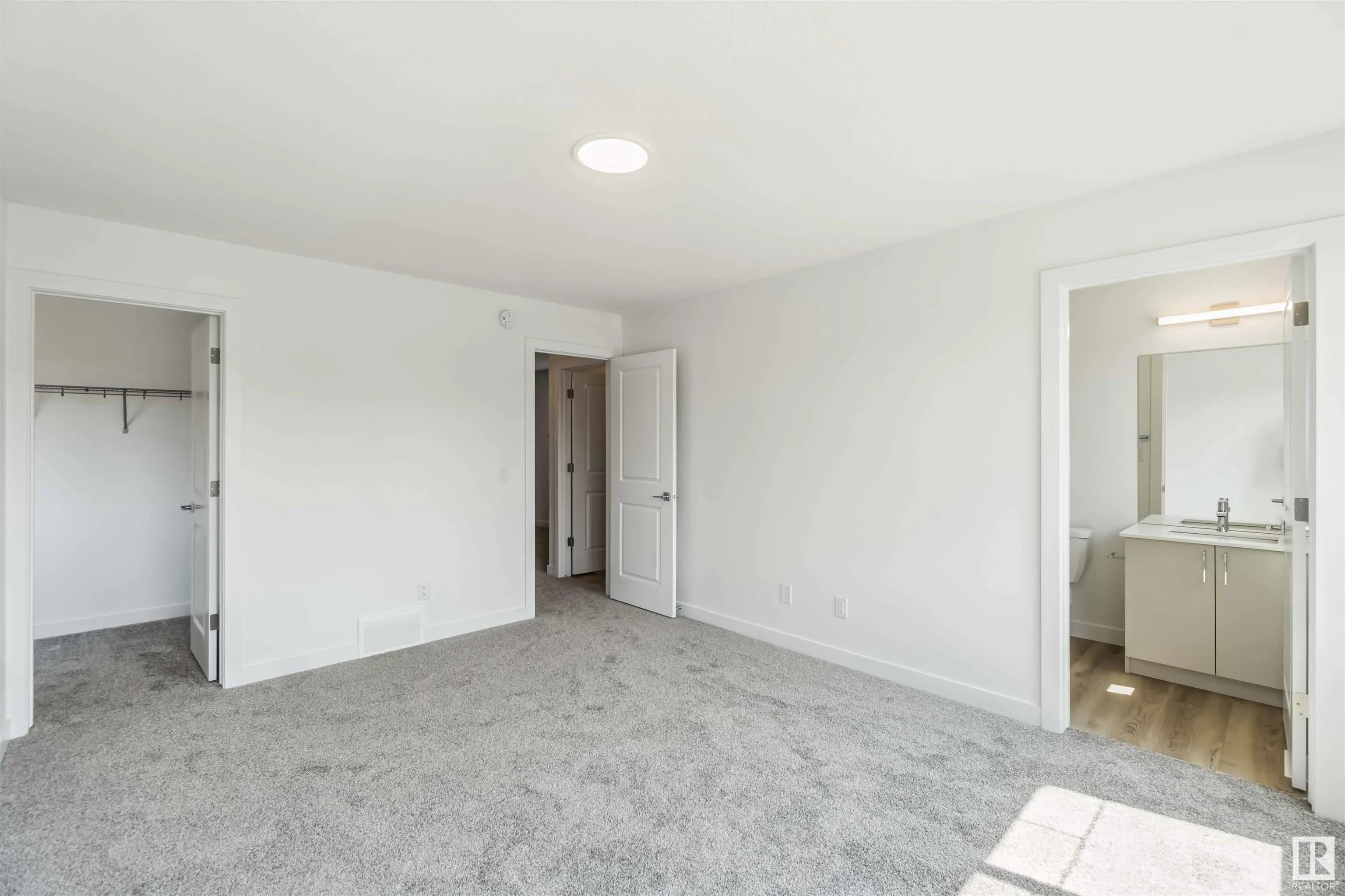 18 SPRINGBROOK Wynd