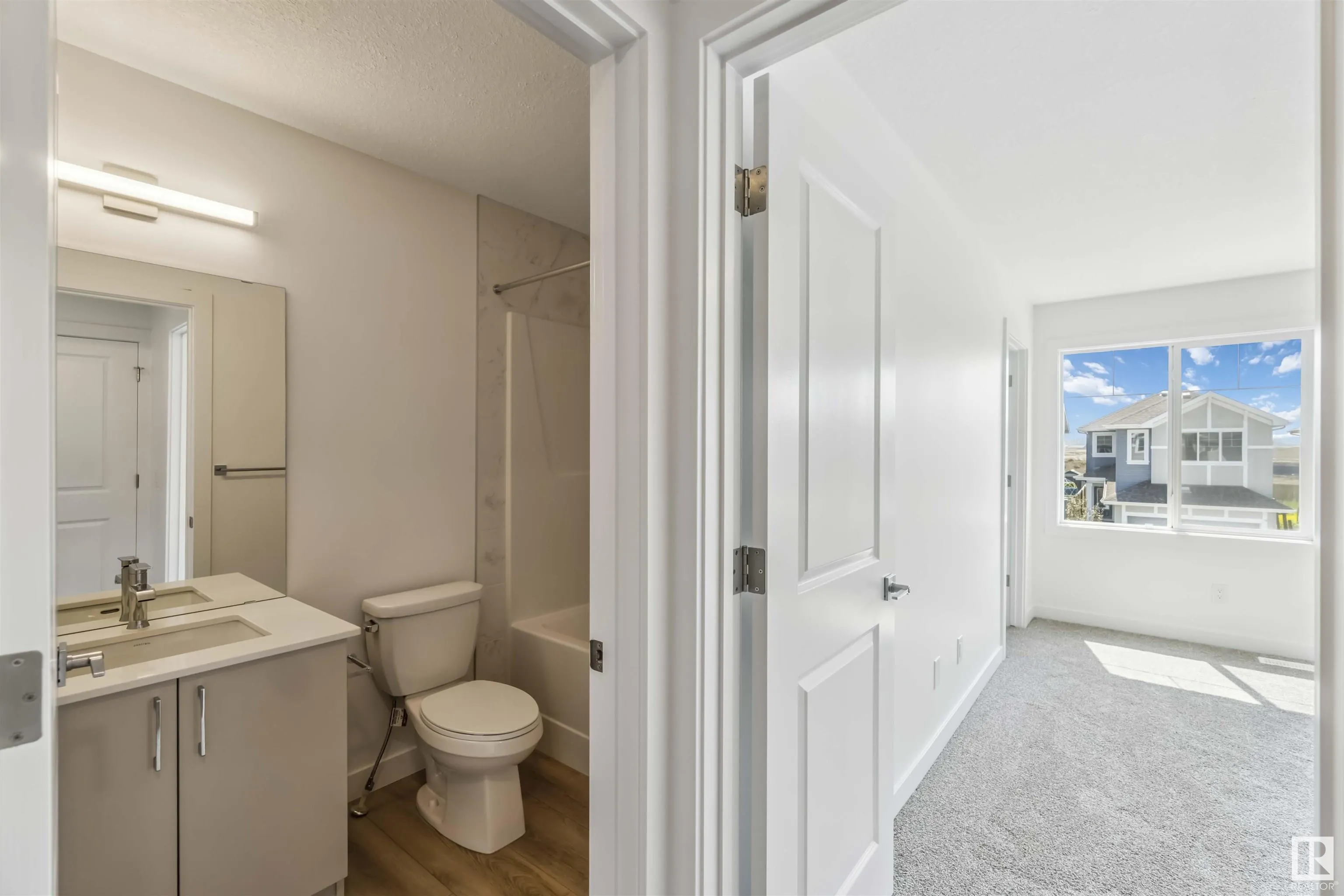 18 SPRINGBROOK Wynd