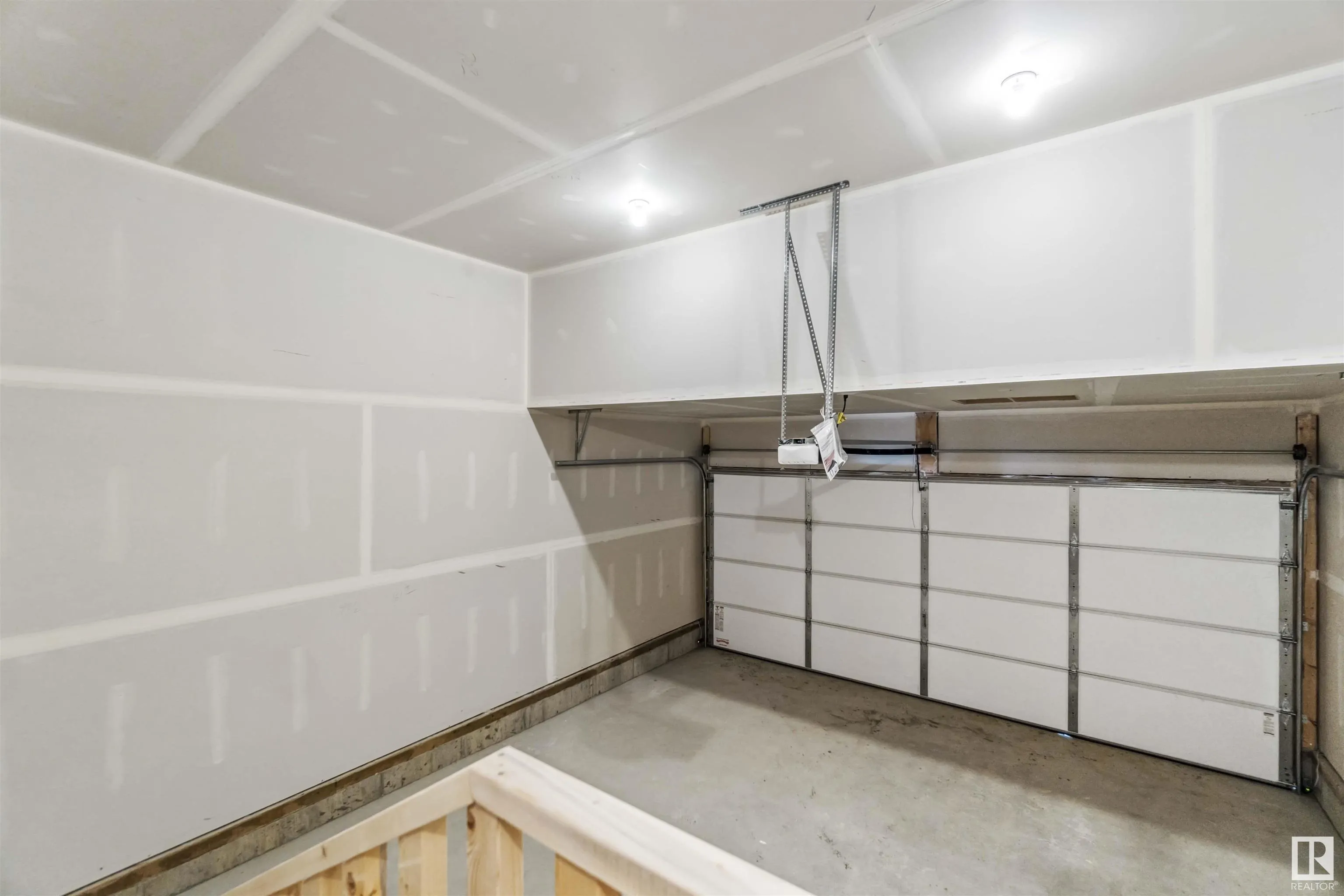 18 SPRINGBROOK Wynd