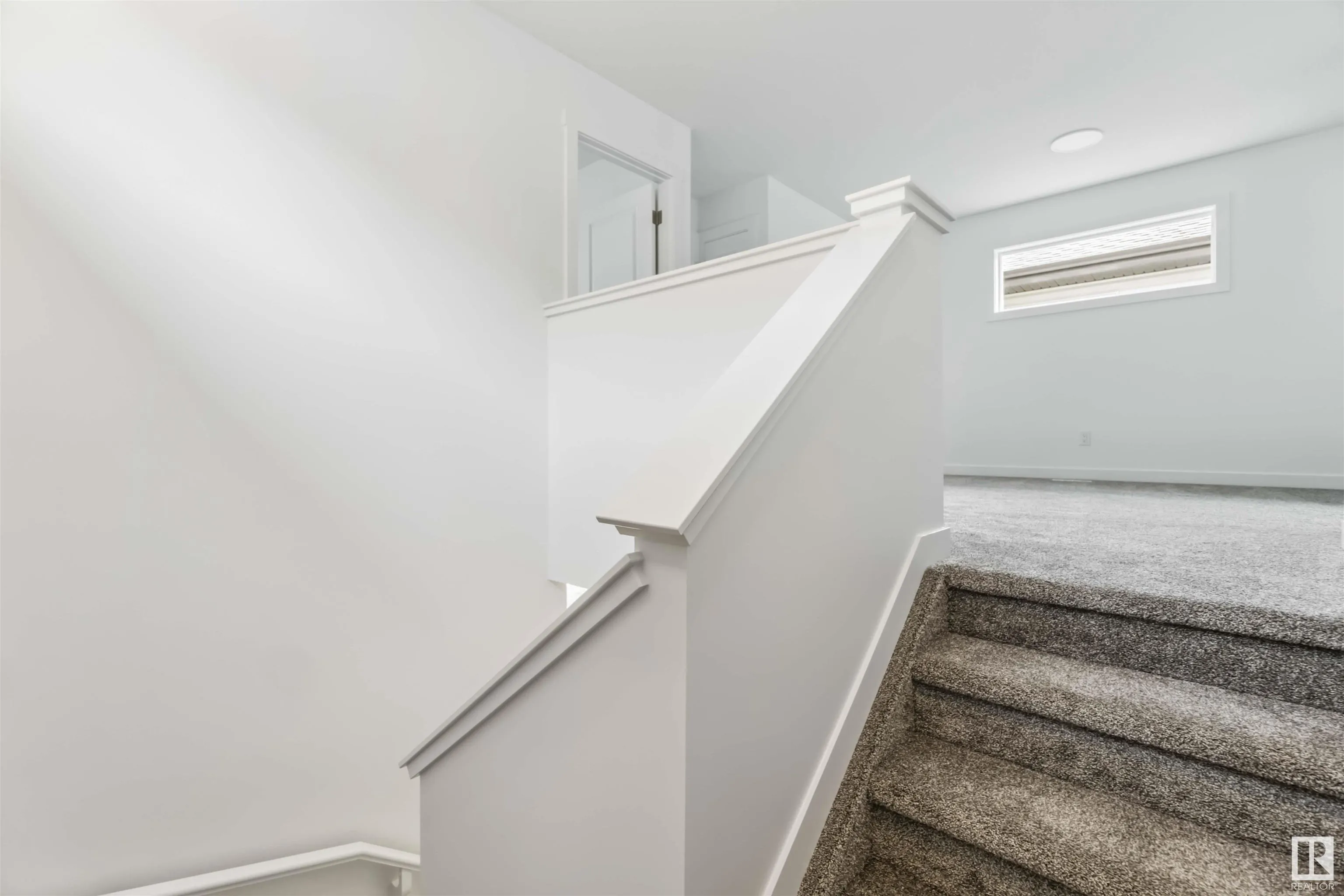 18 SPRINGBROOK Wynd