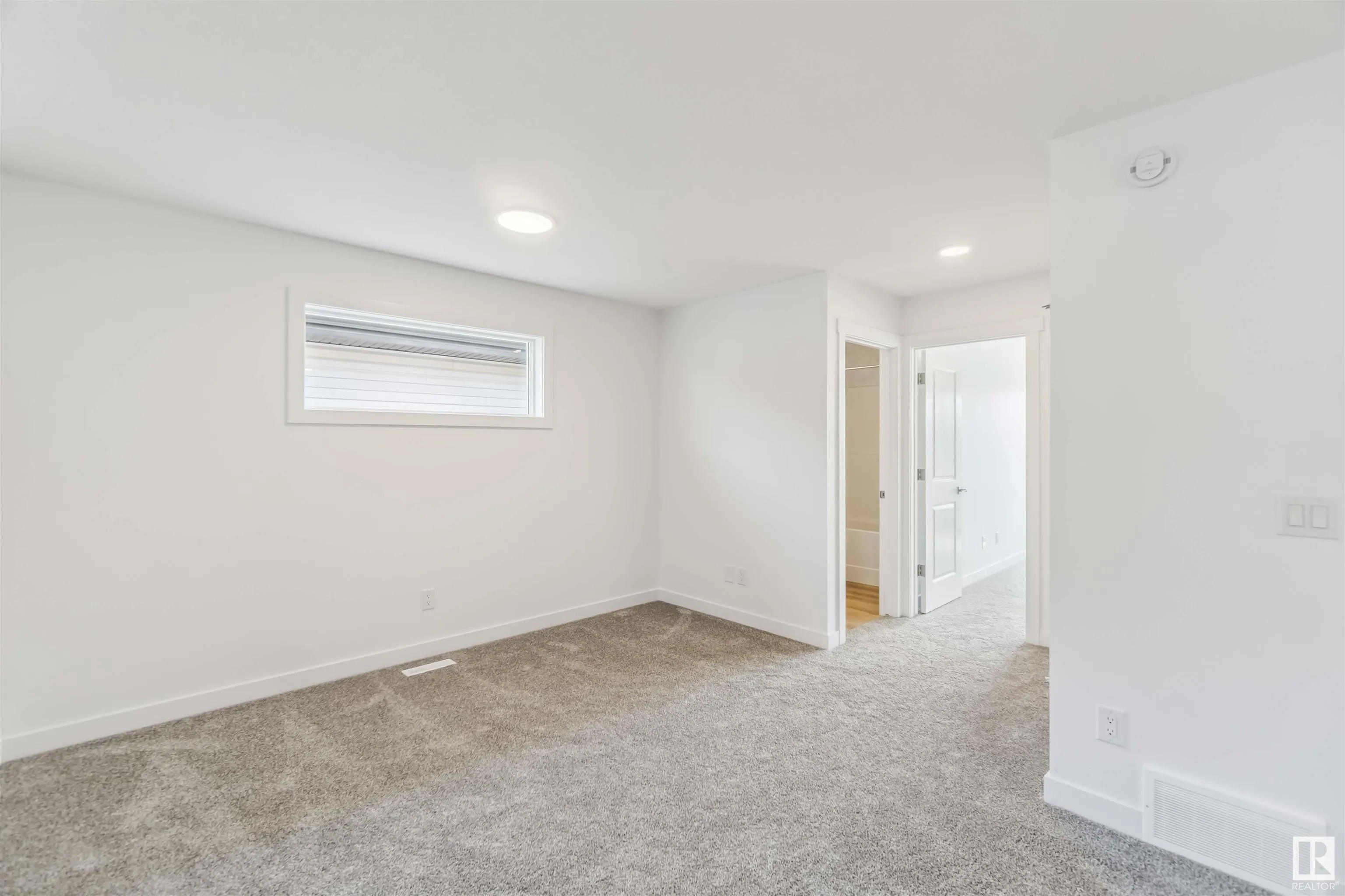 18 SPRINGBROOK Wynd
