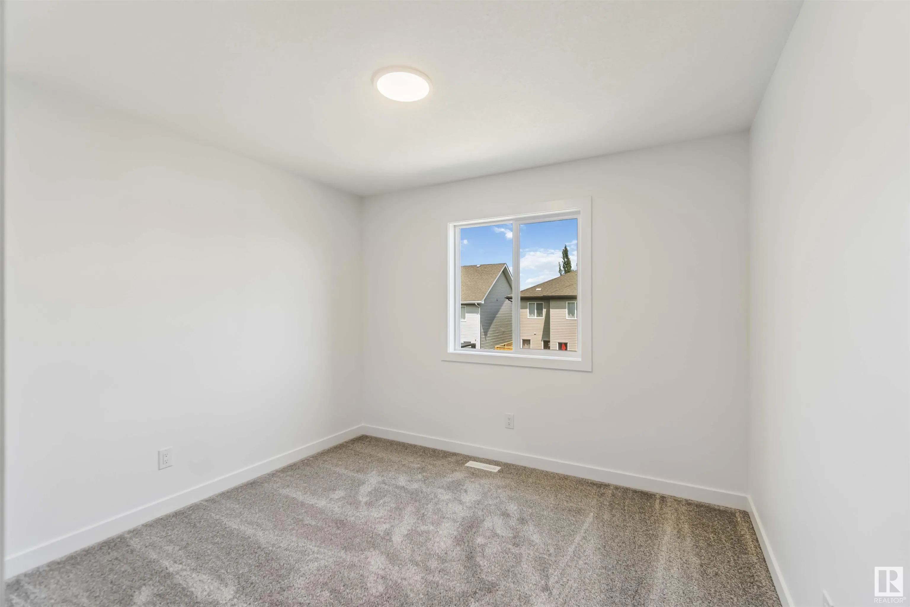 18 SPRINGBROOK Wynd