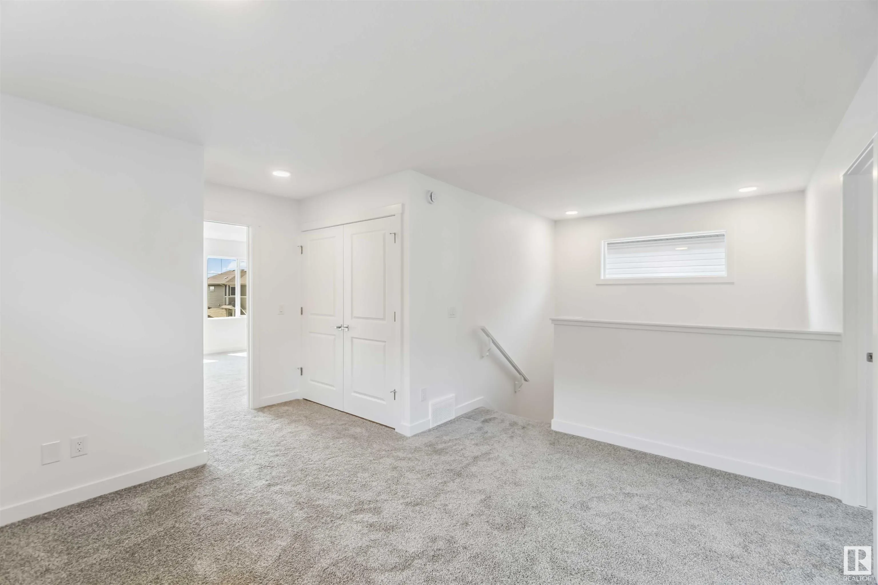 18 SPRINGBROOK Wynd