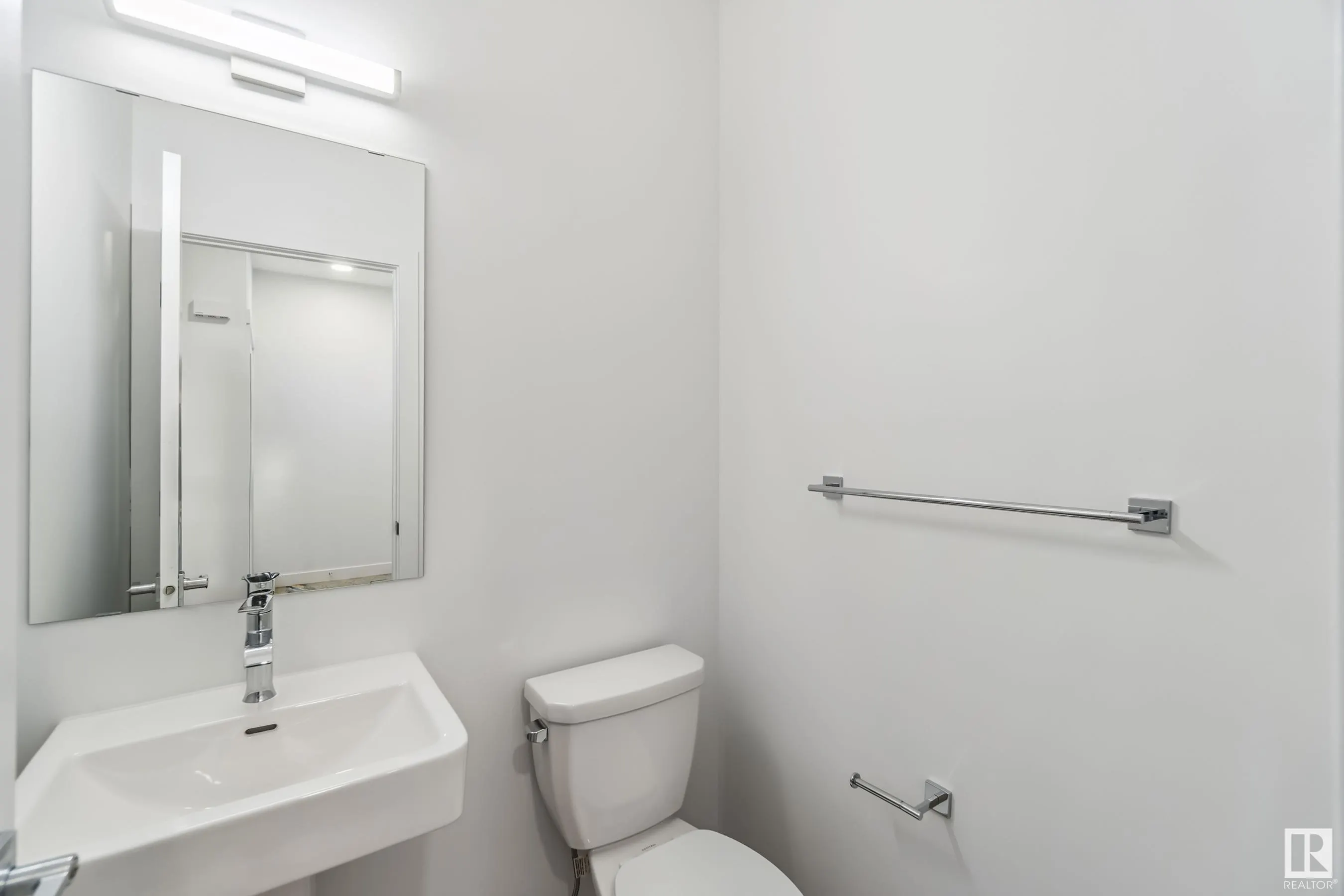 18 SPRINGBROOK Wynd