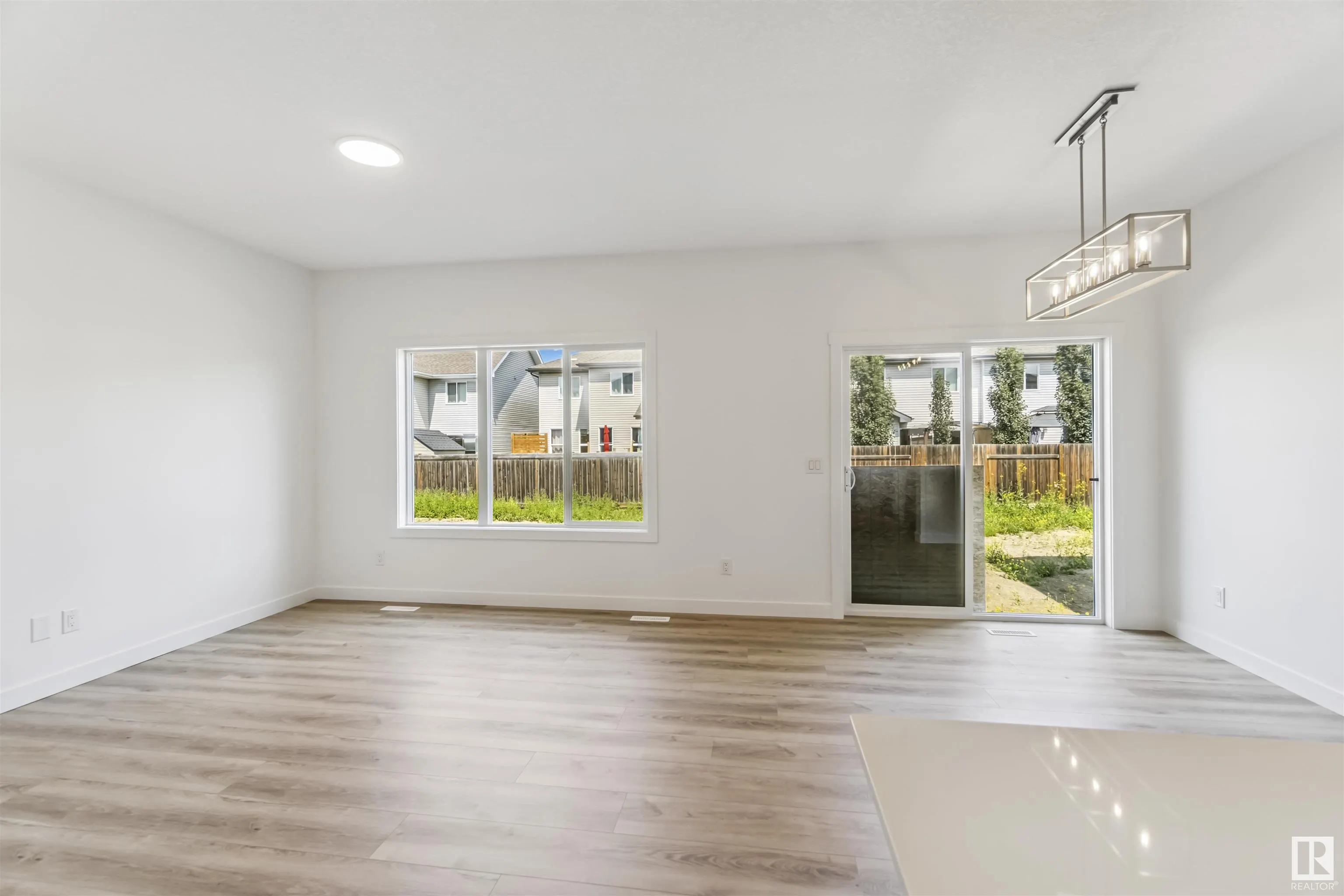 18 SPRINGBROOK Wynd