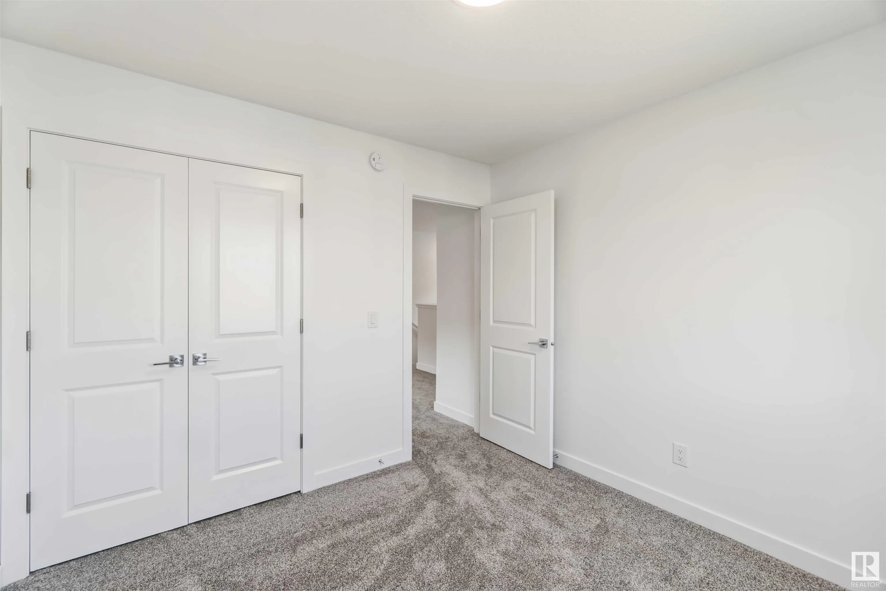 18 SPRINGBROOK Wynd