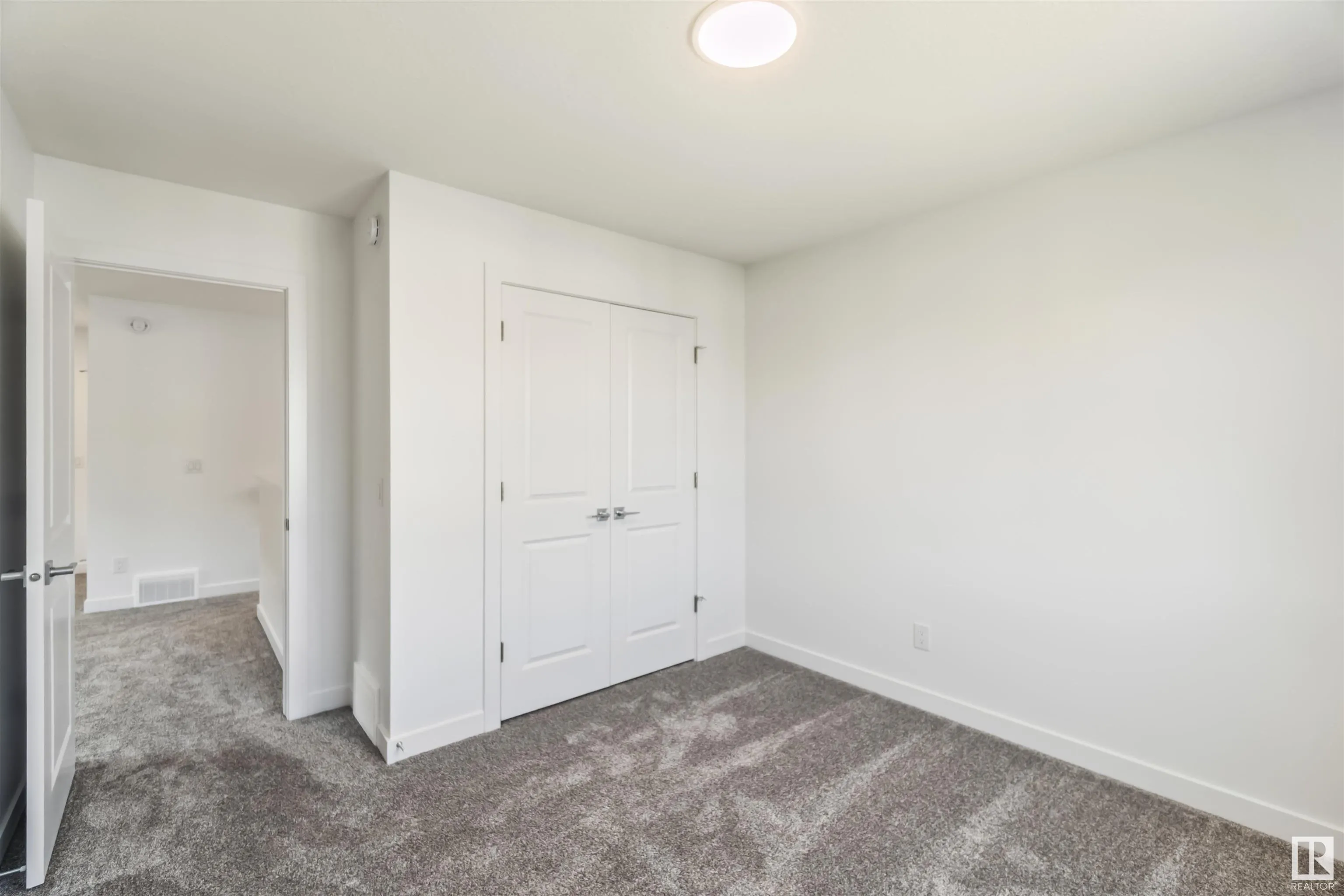 18 SPRINGBROOK Wynd