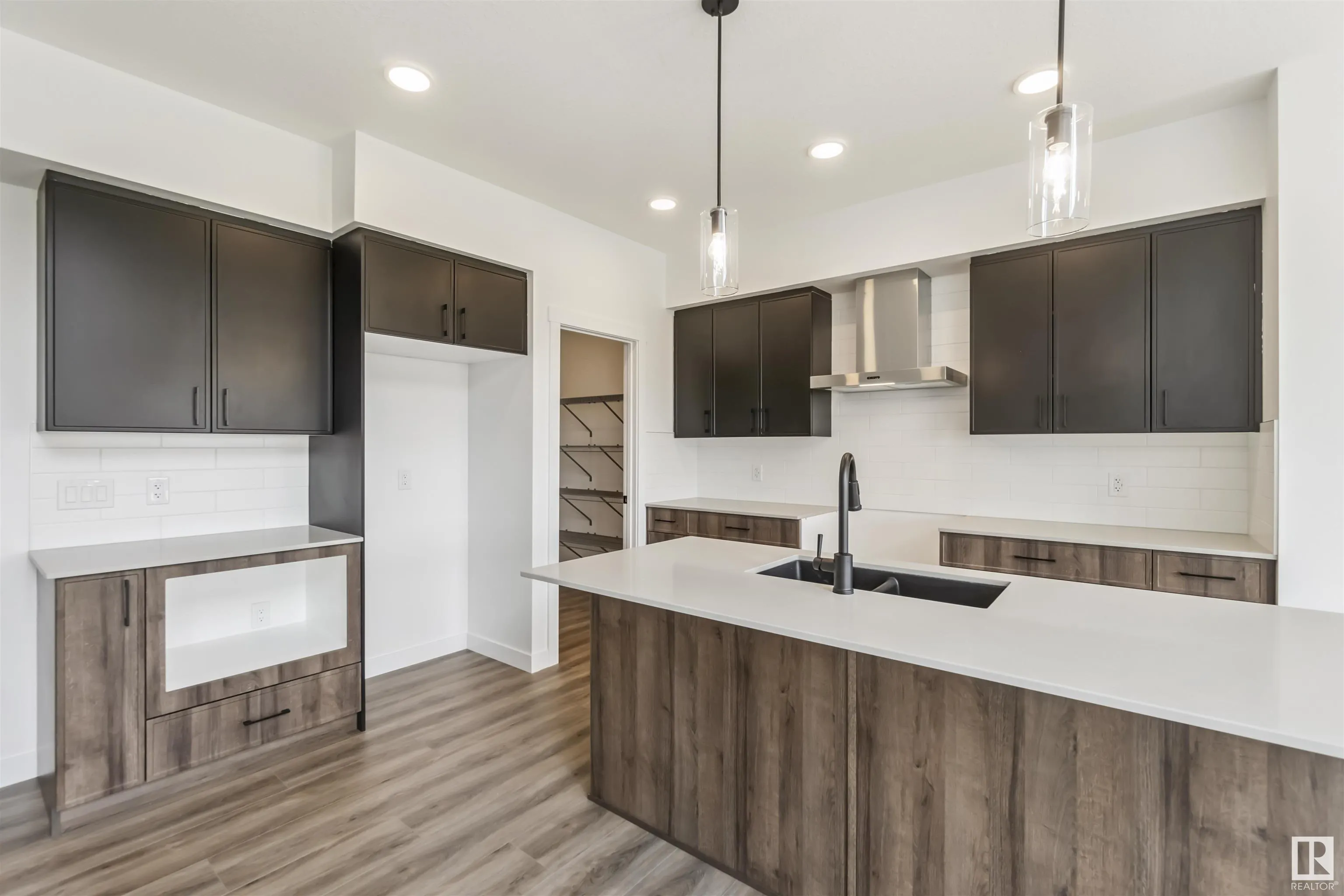 19 SPRINGBROOK Wynd