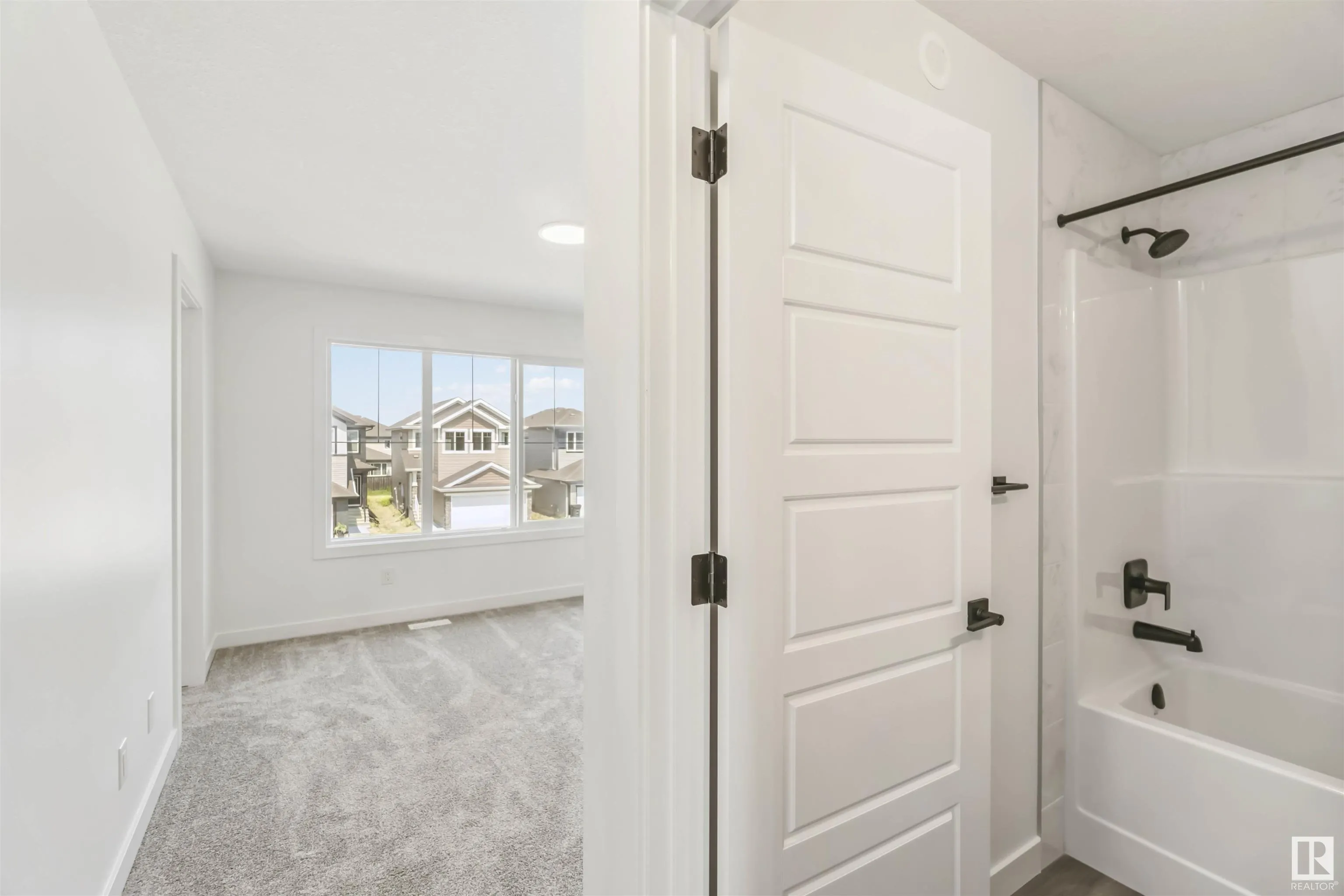 19 SPRINGBROOK Wynd